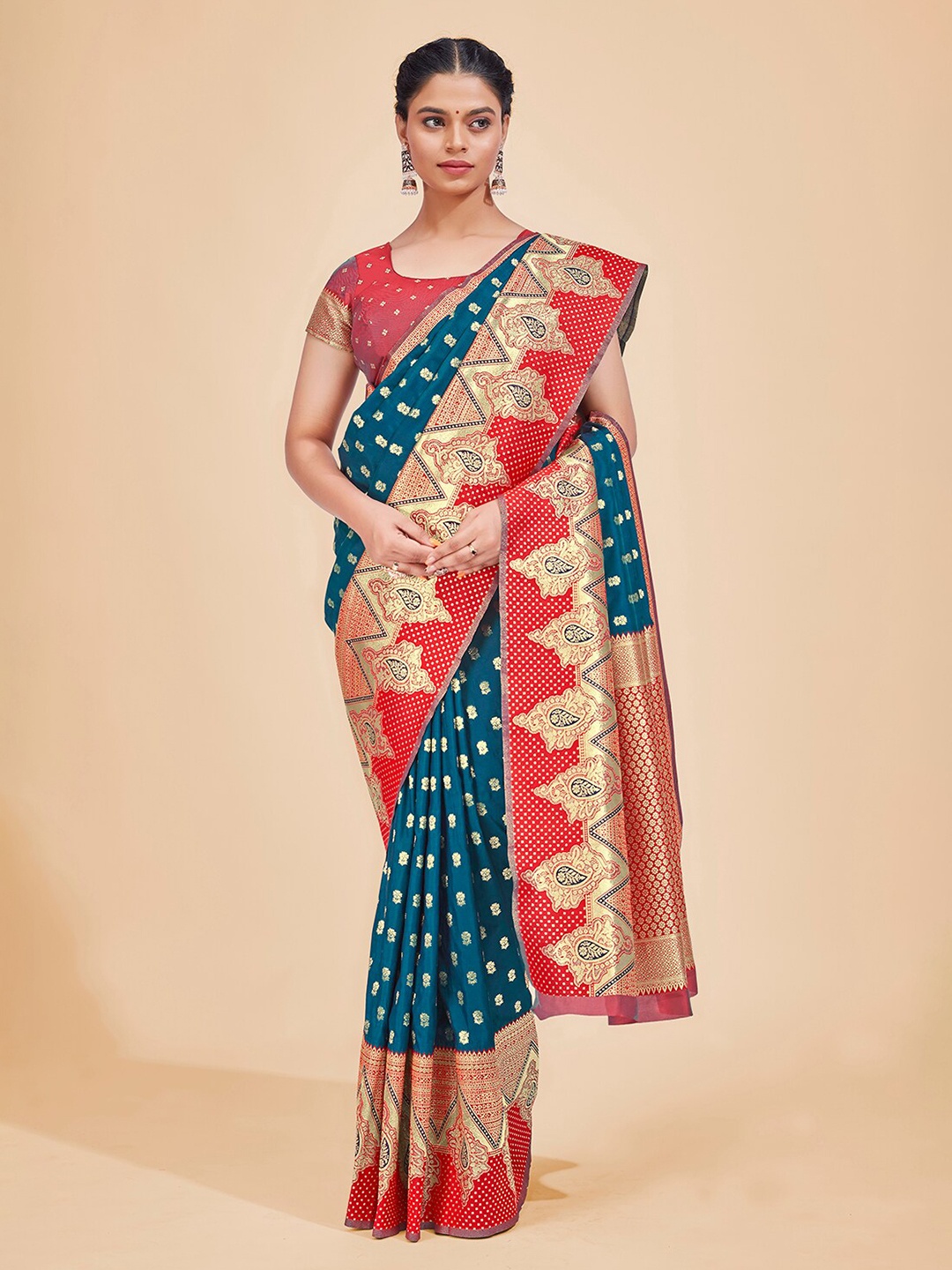 

MONJOLIKA FASHION Woven Design Zari Silk Blend Kanjeevaram Saree, Blue