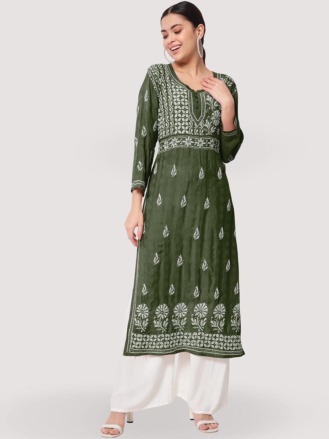 

Ethnava Floral Embroidered Chikankari Cotton Straight Kurta, Green