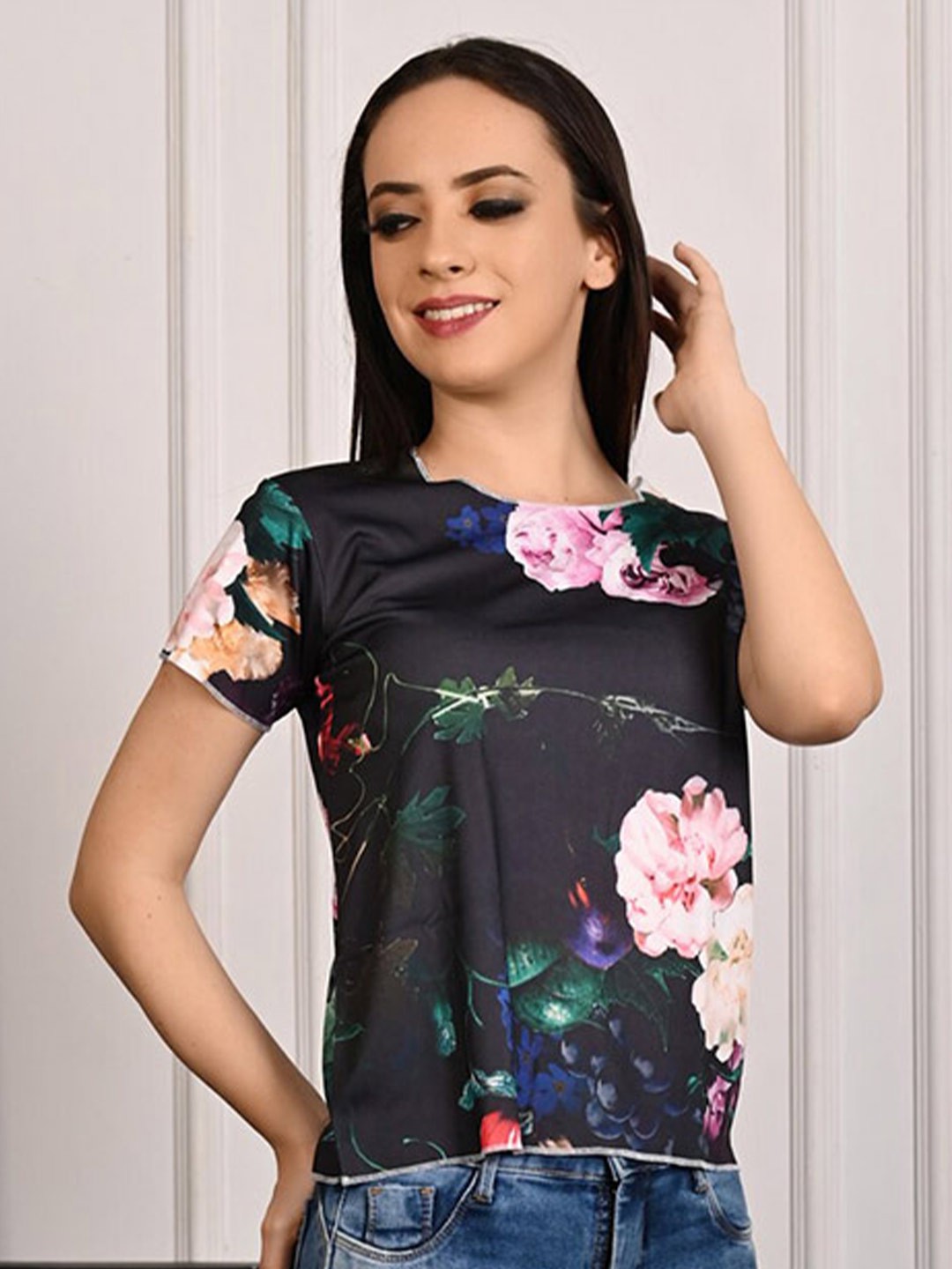 

Rajoria Instyle Round Neck Geometric Printed Loose T-shirt, Black