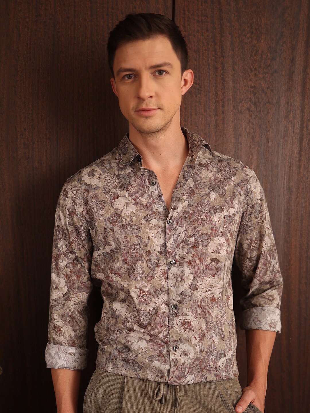 

POE Classic Slim Fit Floral Printed Spread Collar Long Sleeve Casual Shirt, Olive