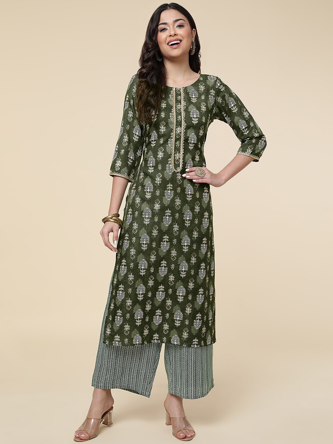 

HERE&NOW Round Neck Ethnic Motifs Printed Gotta Patti Kurta with Palazzos, Green