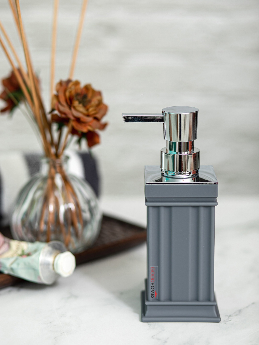 

GOODHOMES Grey Textured Acrylic Soap Dispenser 320 ml