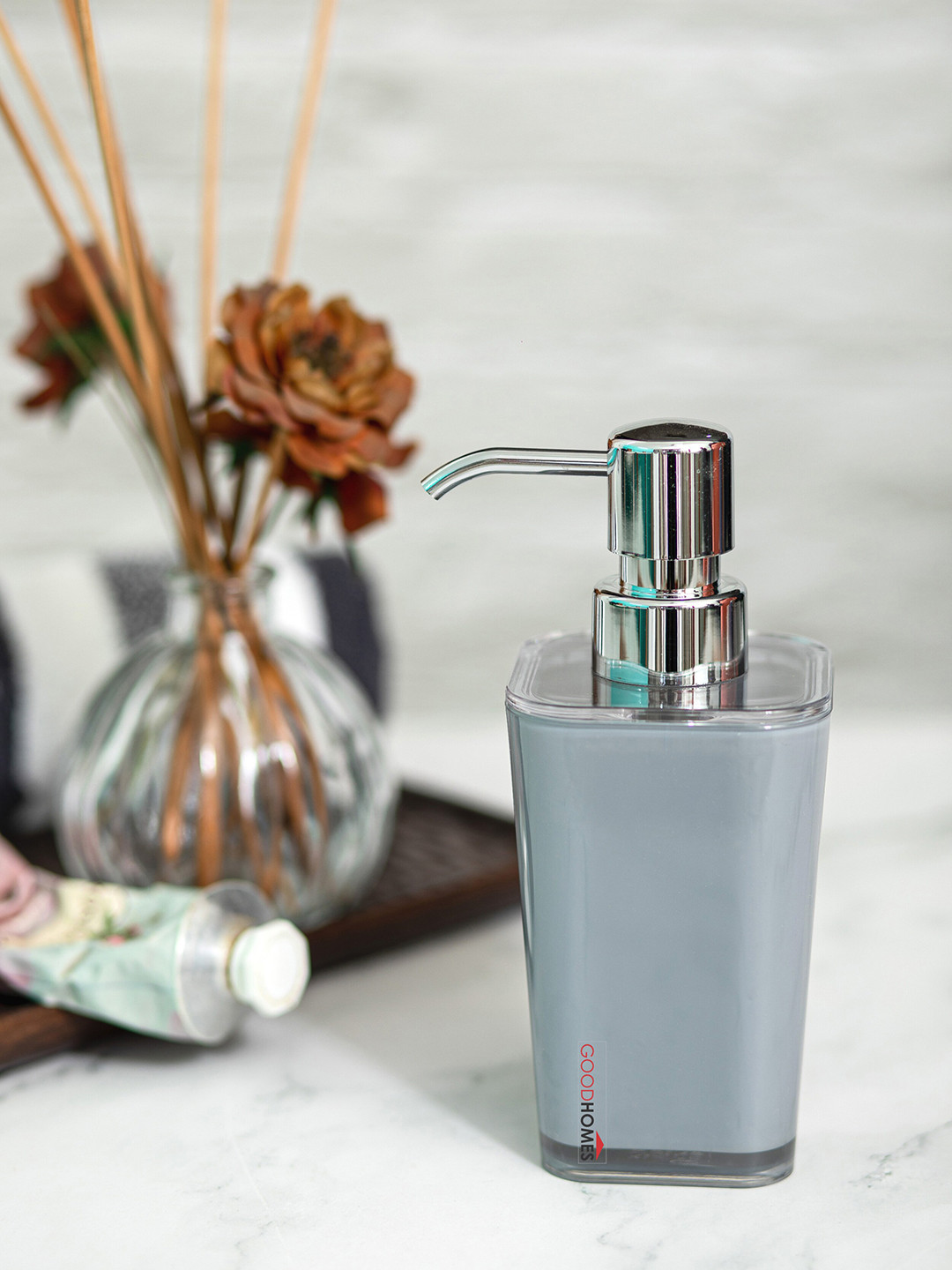 

GOODHOMES Grey Textured Soap Dispenser 320 ml