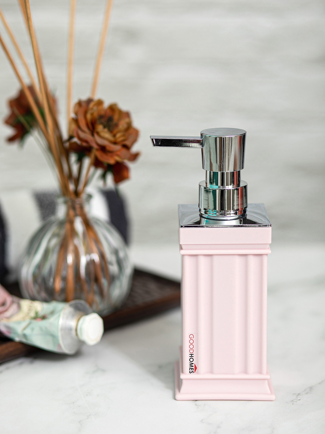 

GOODHOMES Pink Textured Soap Dispenser 320 ml