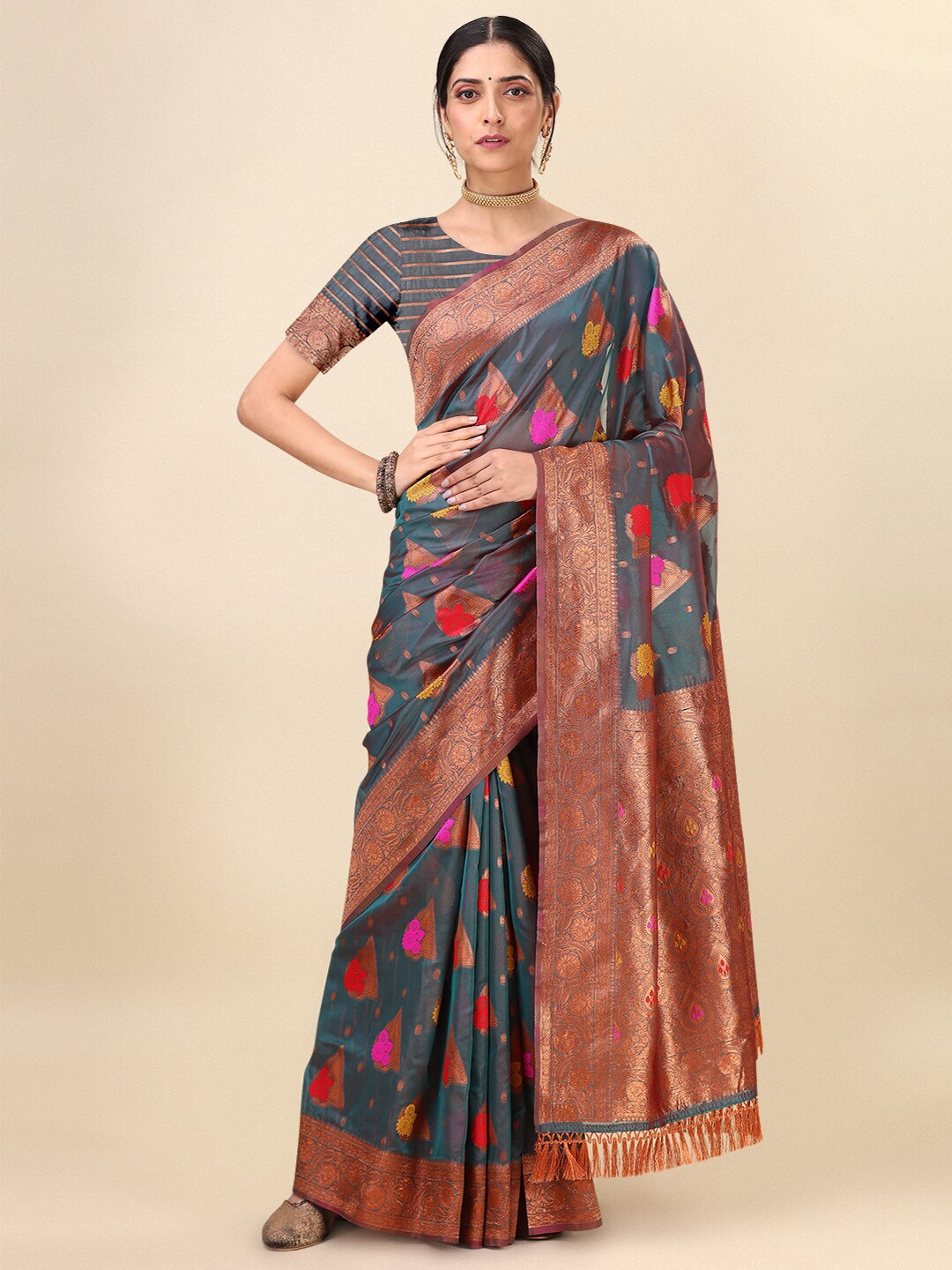 

Dhyey Fashion Woven Design Zari Art Silk Banarasi Saree, Grey