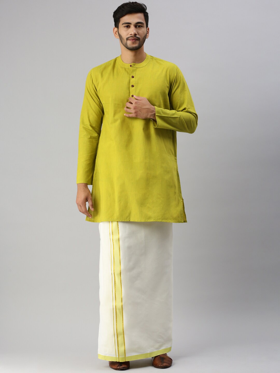 

Ramraj Band Collar Pure Cotton Kurta With Veshti, Green