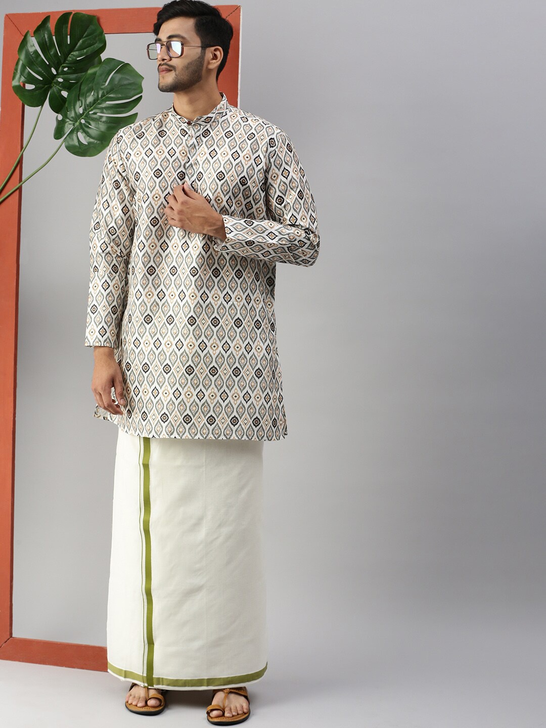 

Ramraj Ethnic Motifs Printed Band Collar Straight Pure Cotton Kurta With Mundu, Grey