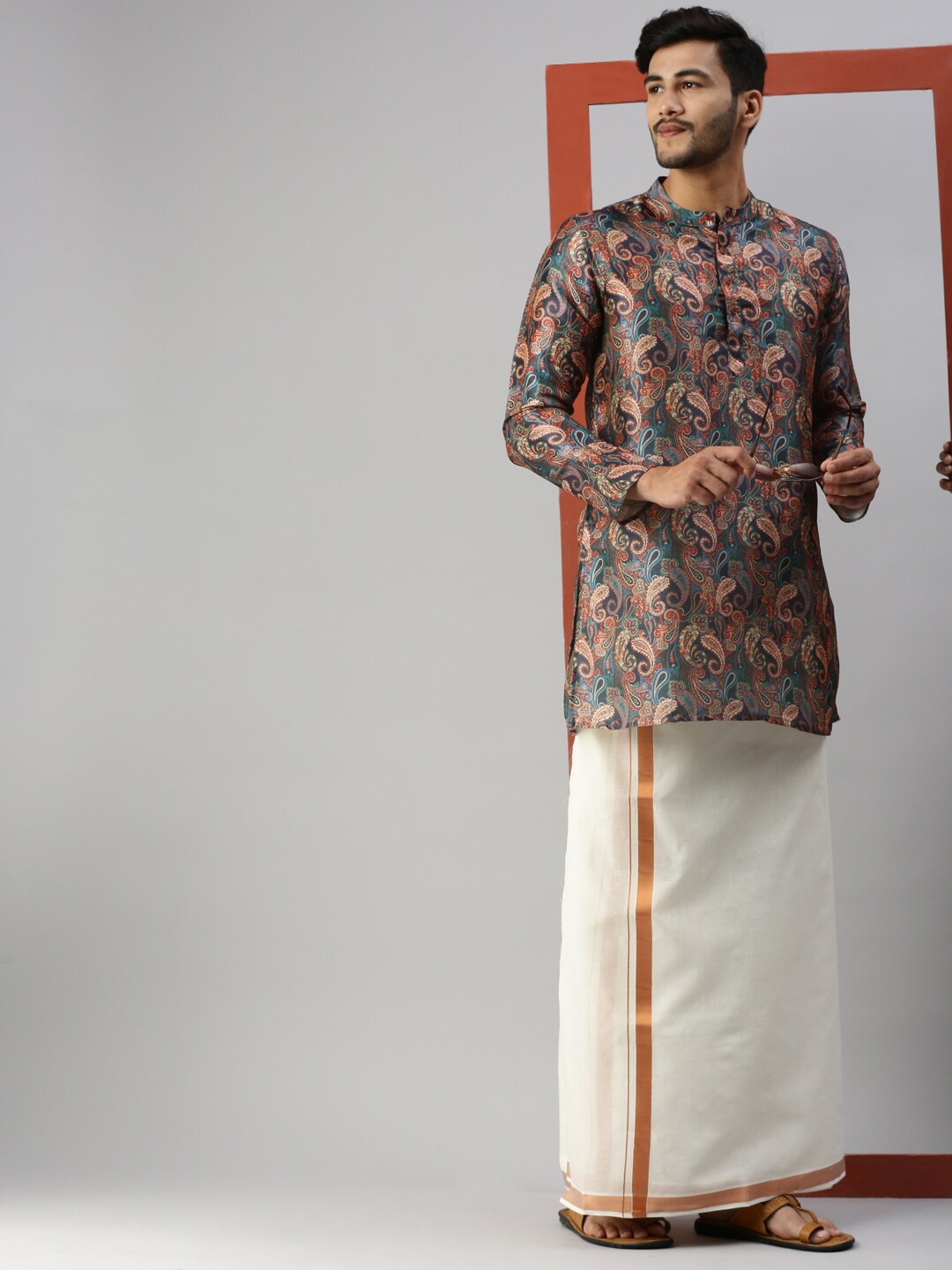 

Ramraj Men Cotton Paisley Printed Kurta With Dhoti, Rust