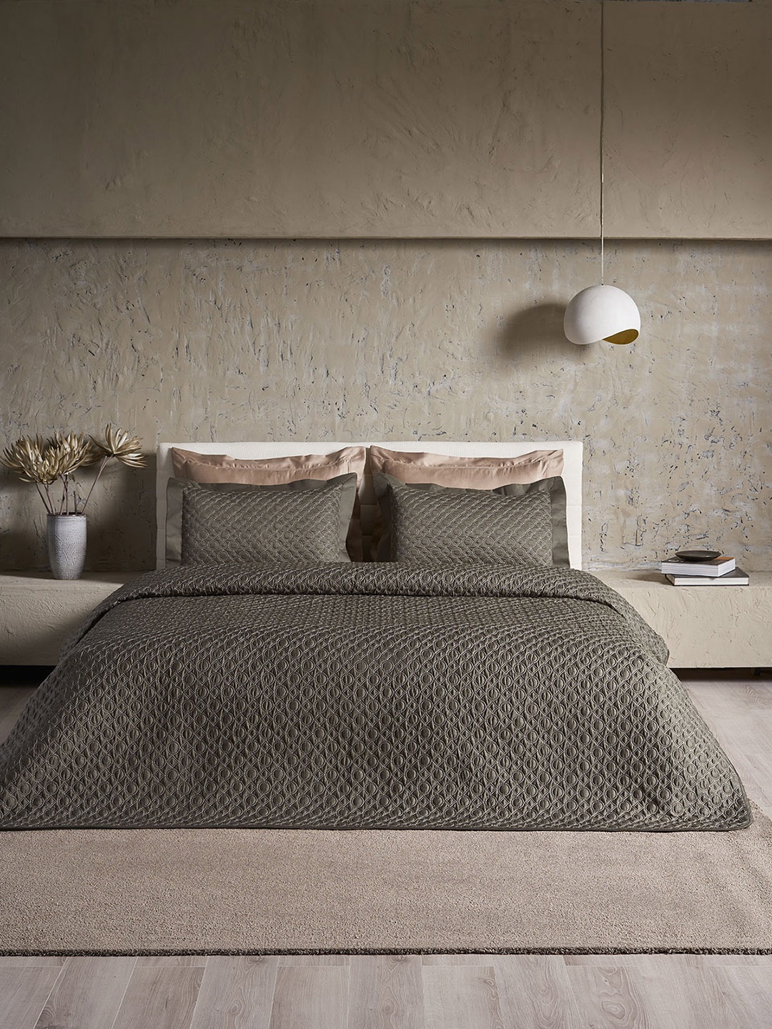 

DDecor Grey Printed Cotton 210 TC Comforter With 2 Pillow Cover