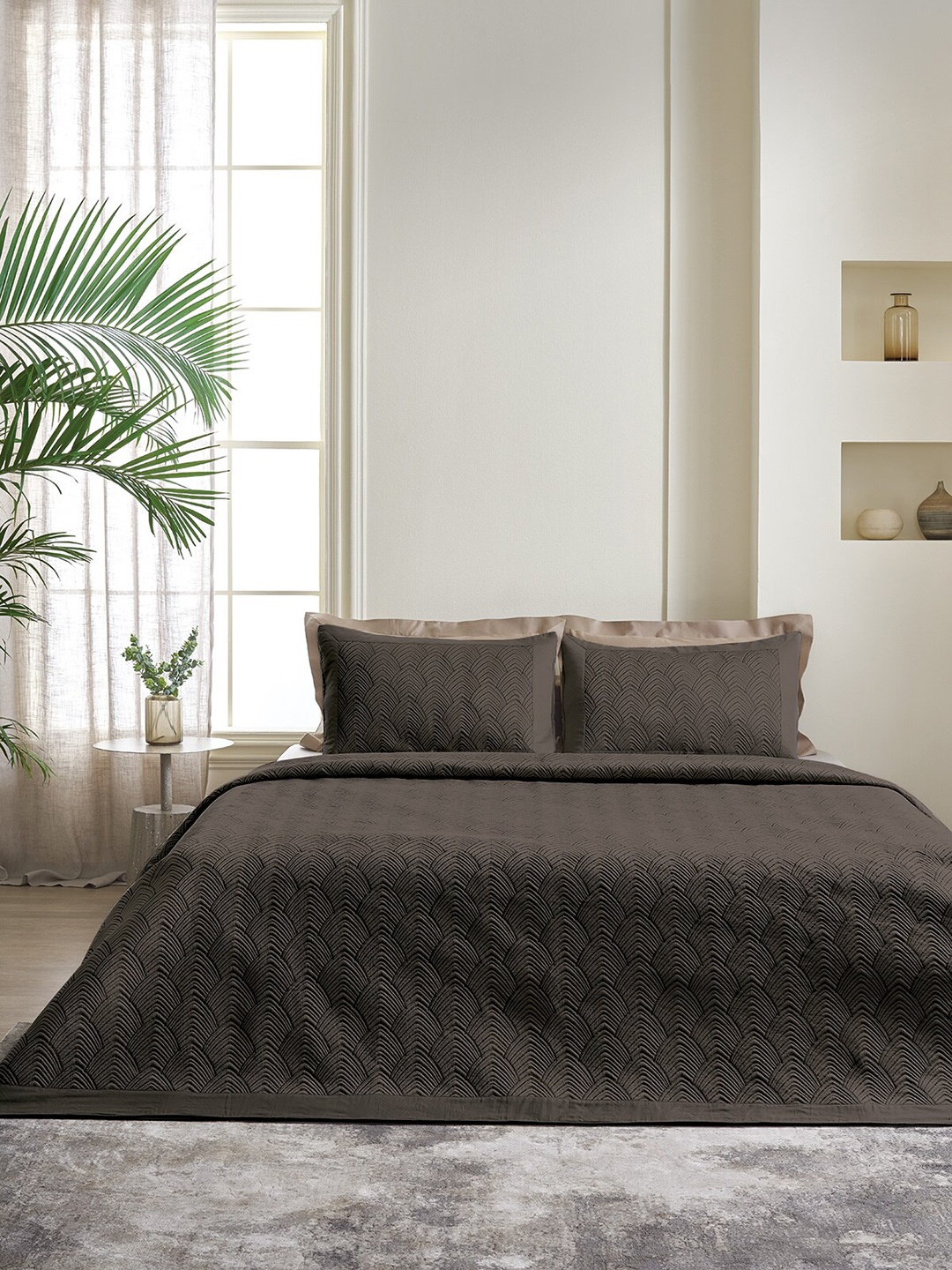

DDecor Grey Embroidered Cotton 210 TC Double Bed Comforter With 2 Pillow Covers