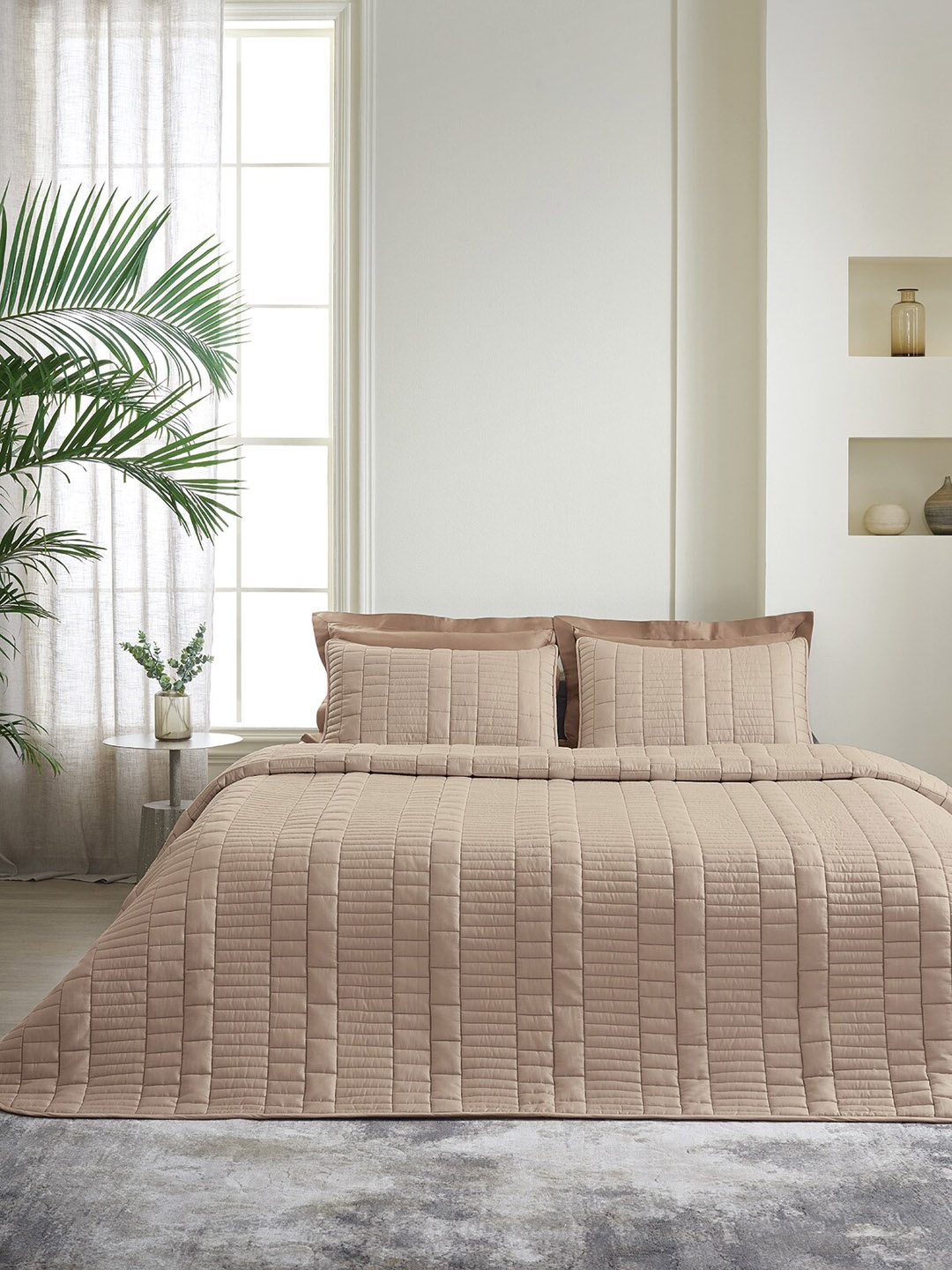 

DDecor Beige Geometric Cotton 210 TC Comforter With 2 Pillow Covers