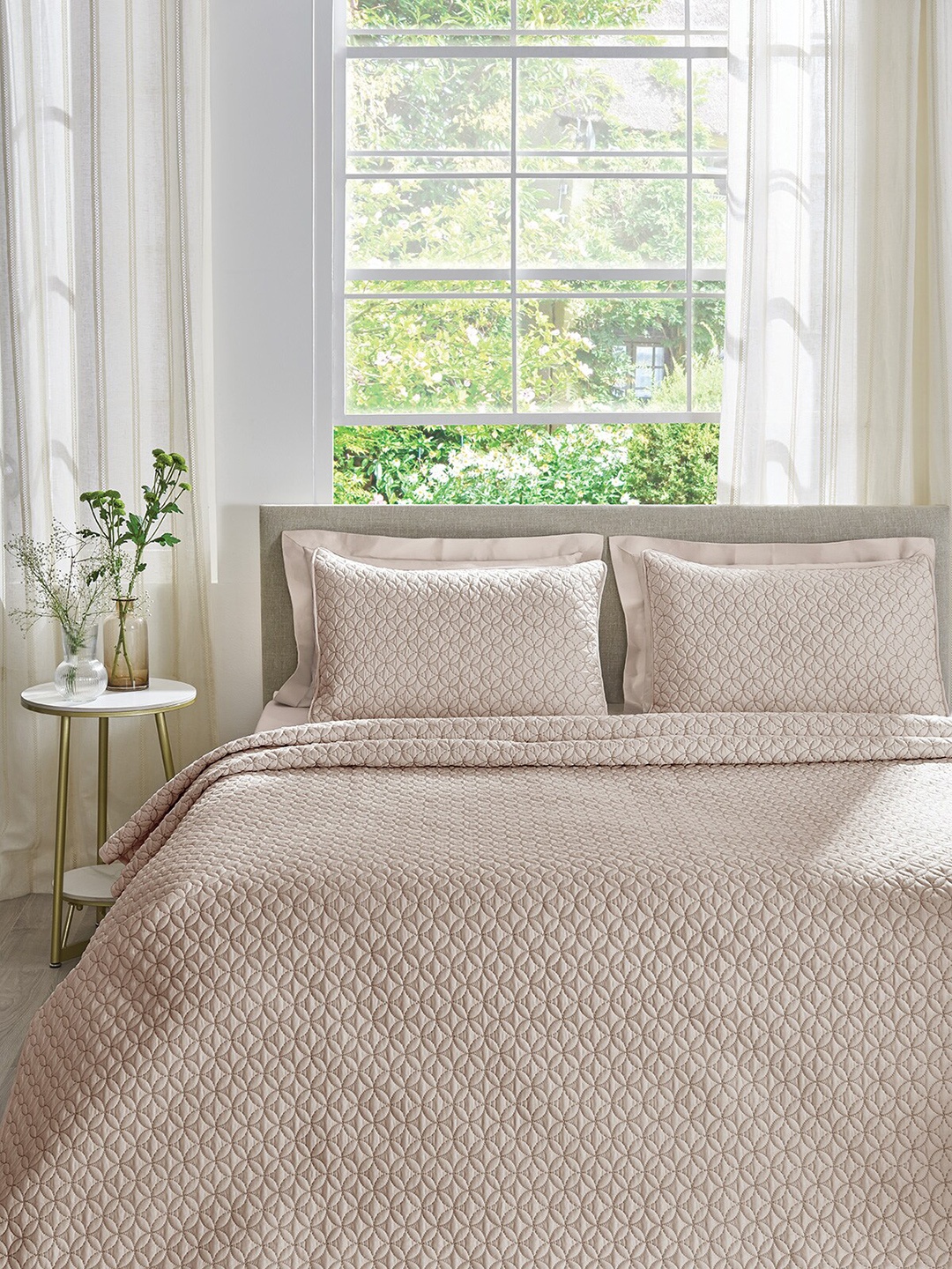 

DDecor Grey Embroidered Cotton 210 TC Double Bed Comforter With 2 Pillow Covers