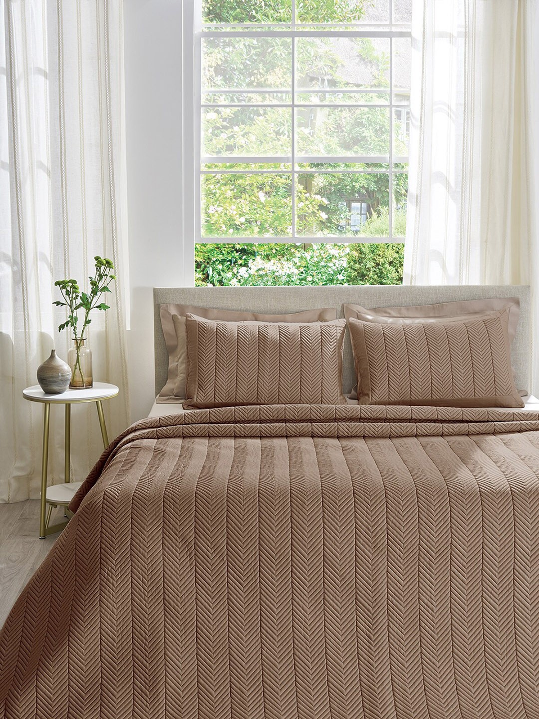 

DDecor Brown Striped Cotton 210 TC Comforter With 2 Pillow Covers