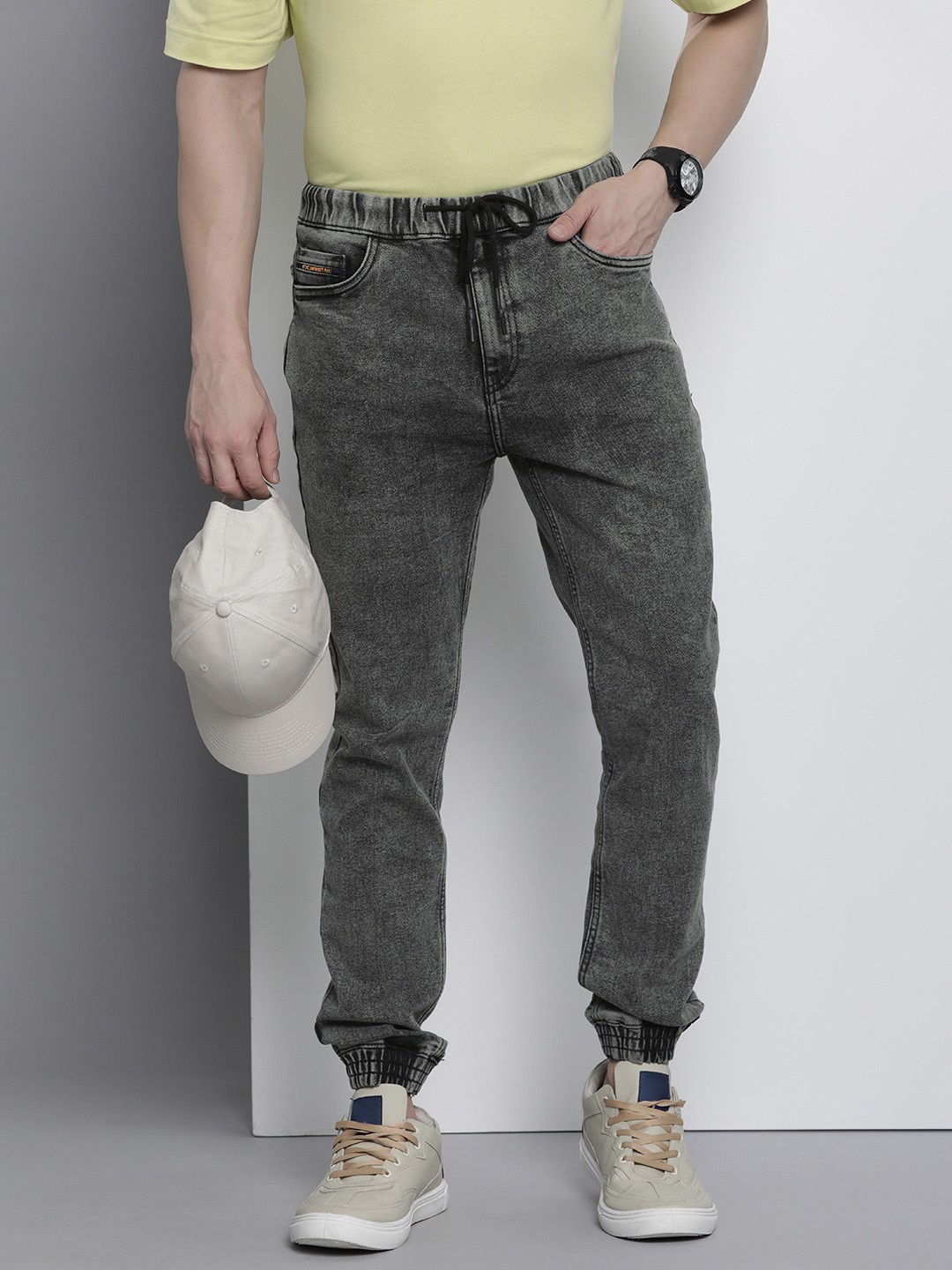 

The Indian Garage Co Men Slim Fit Heavy Fade Acid Wash Jogger Jeans, Black