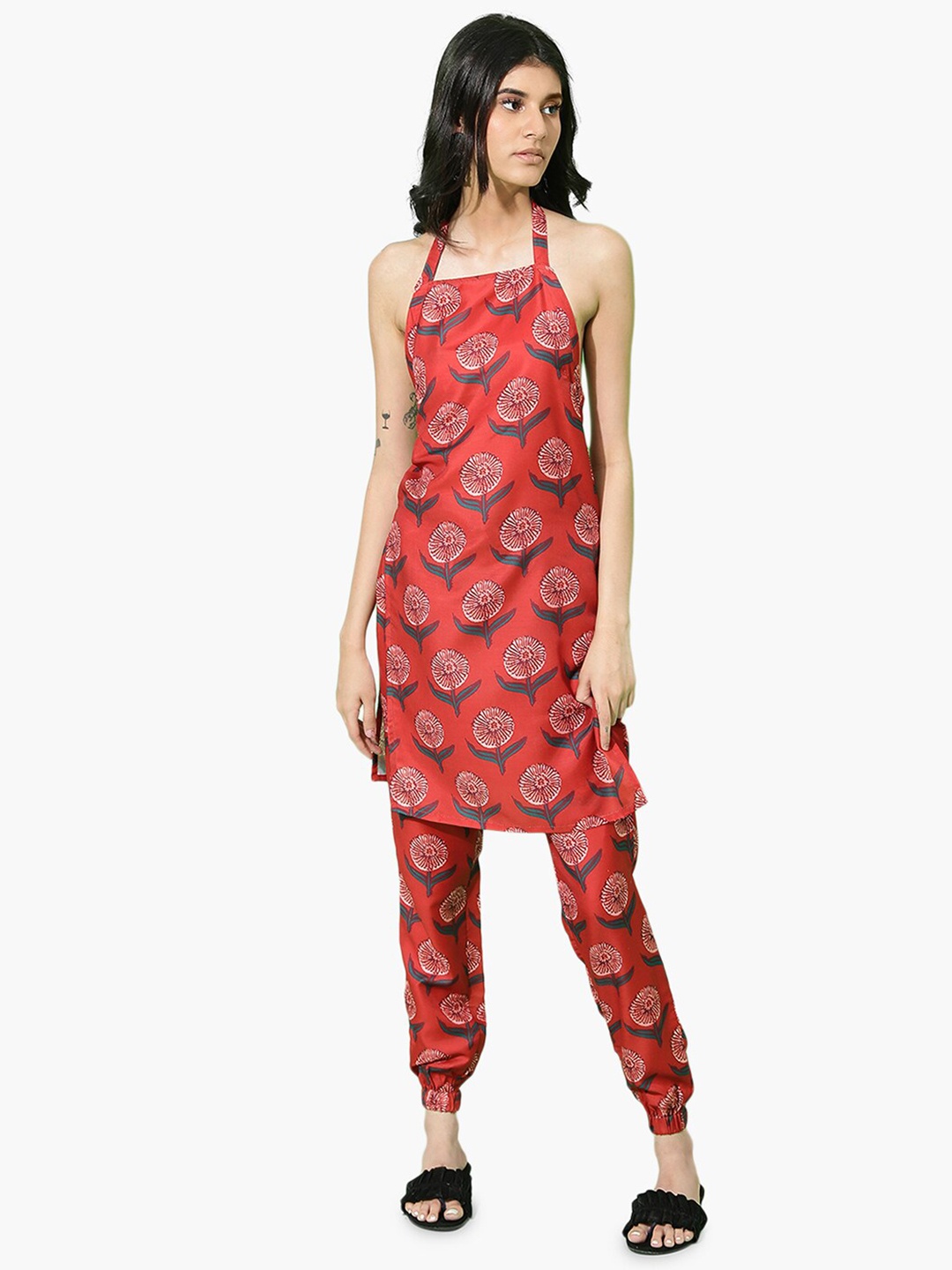 

Virgio Floral Printed Halter Neck Pure Cotton Kurta with Trousers, Brown