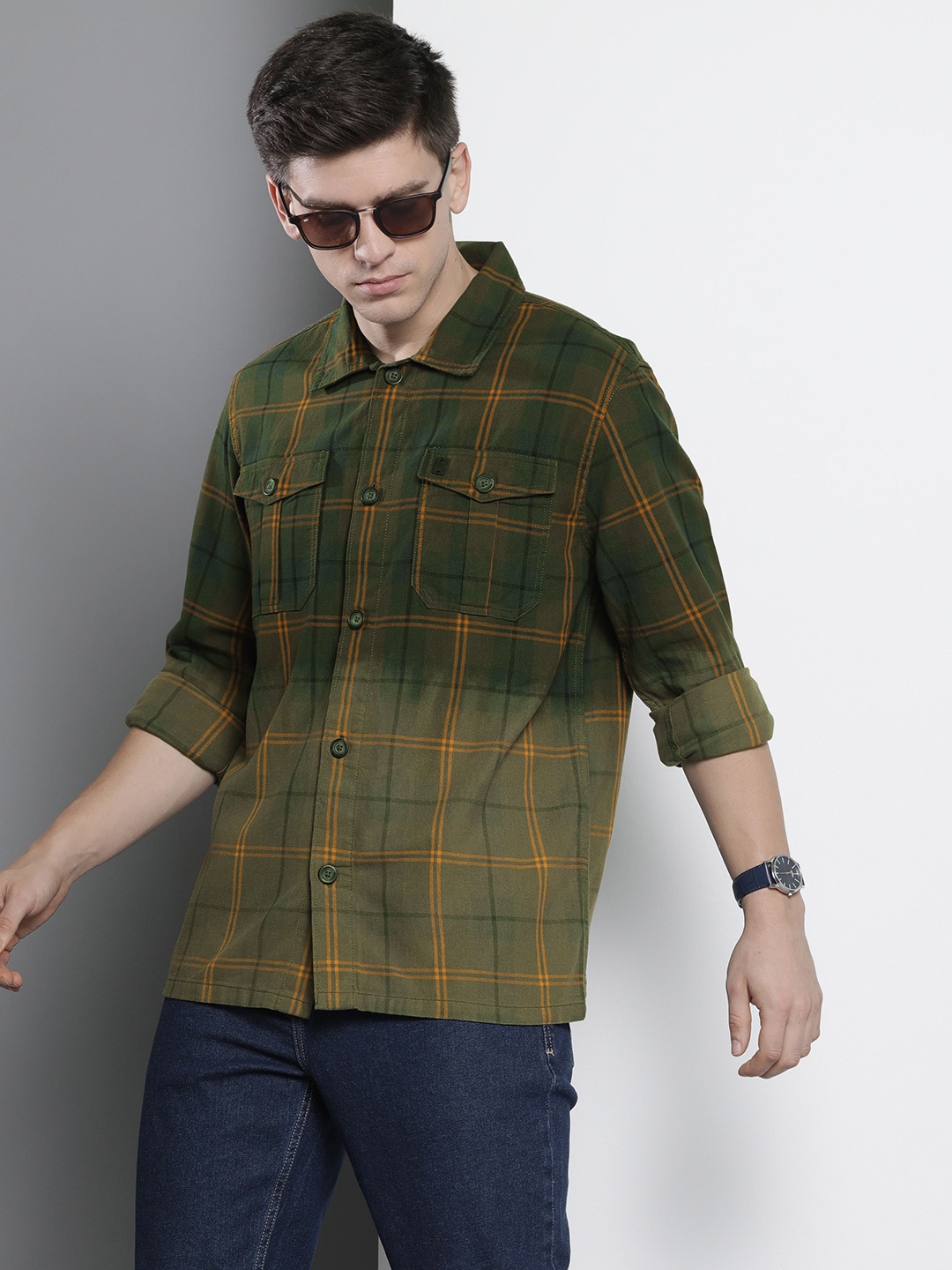 

The Indian Garage Co Men Windowpane Checked Casual Shirt, Green