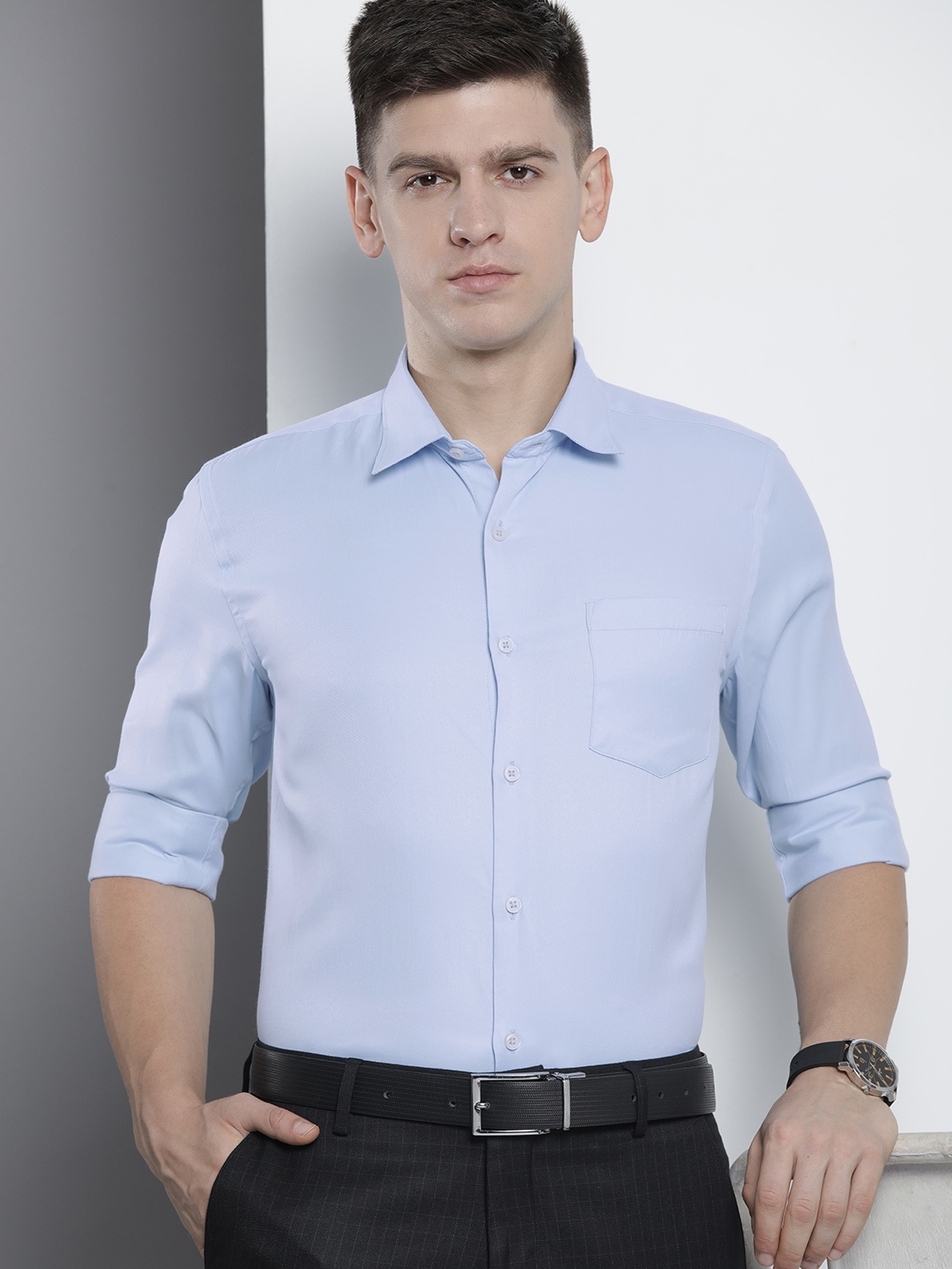 

The Indian Garage Co. X Luxe Men Solid Slim Fit Opaque Formal Shirt, Blue