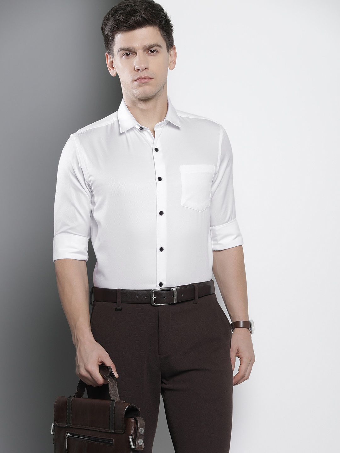 

The Indian Garage Co. X Luxe Men Solid Slim Fit Opaque Formal Shirt, White