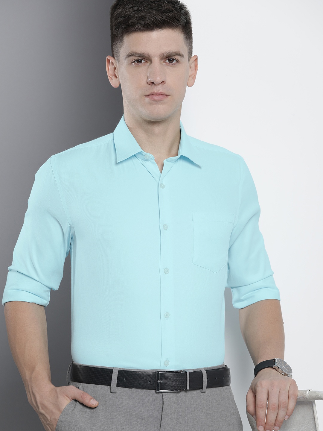 

The Indian Garage Co. X Luxe Men Solid Slim Fit Opaque Formal Shirt, Blue