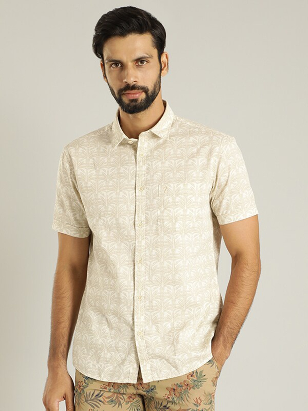 

Indian Terrain Floral Printed Spread Collar Pure Cotton Casual Shirt, Cream