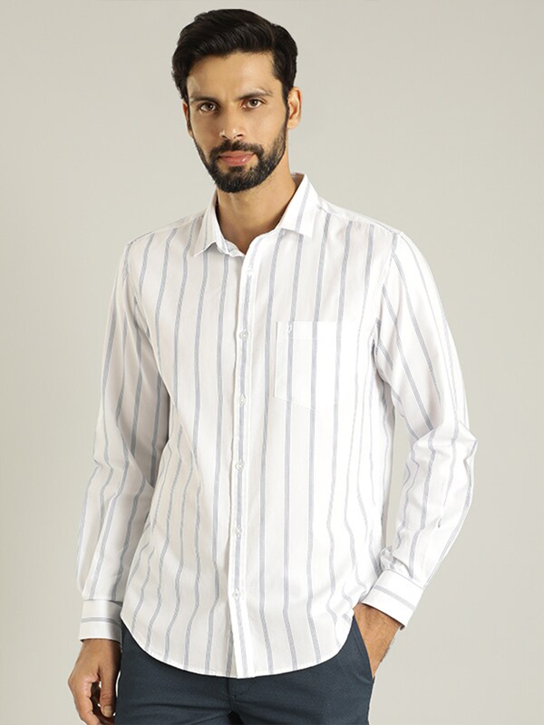 

Indian Terrain Vertical Stripes Spread Collar Pure Cotton Casual Shirt, White