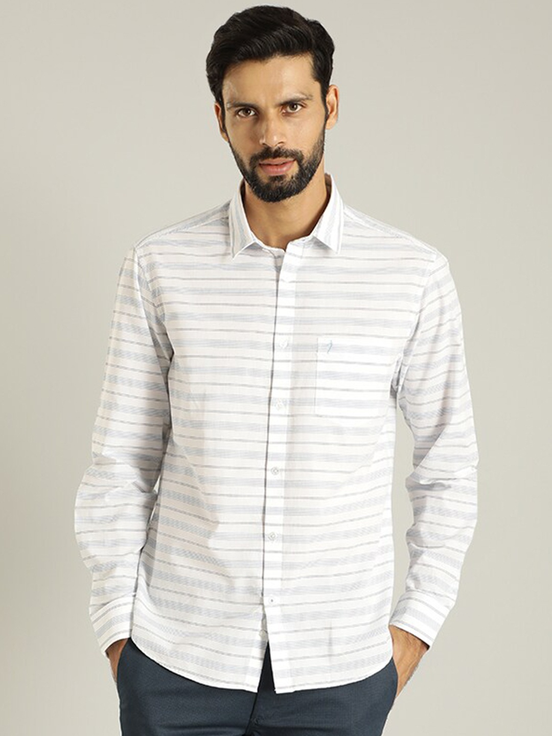 

Indian Terrain Horizontal Stripes Spread Collar Opaque Cotton Casual Shirt, White