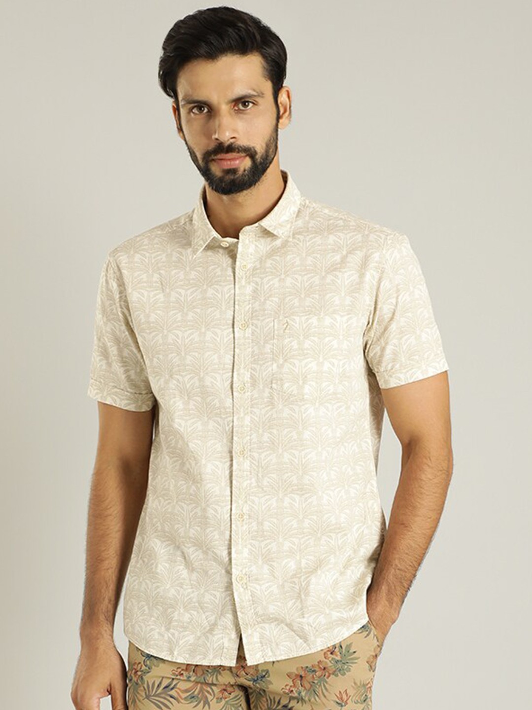 

Indian Terrain Classic Spread Collar Floral Printed Slim Fit Cotton Casual Shirt, Cream