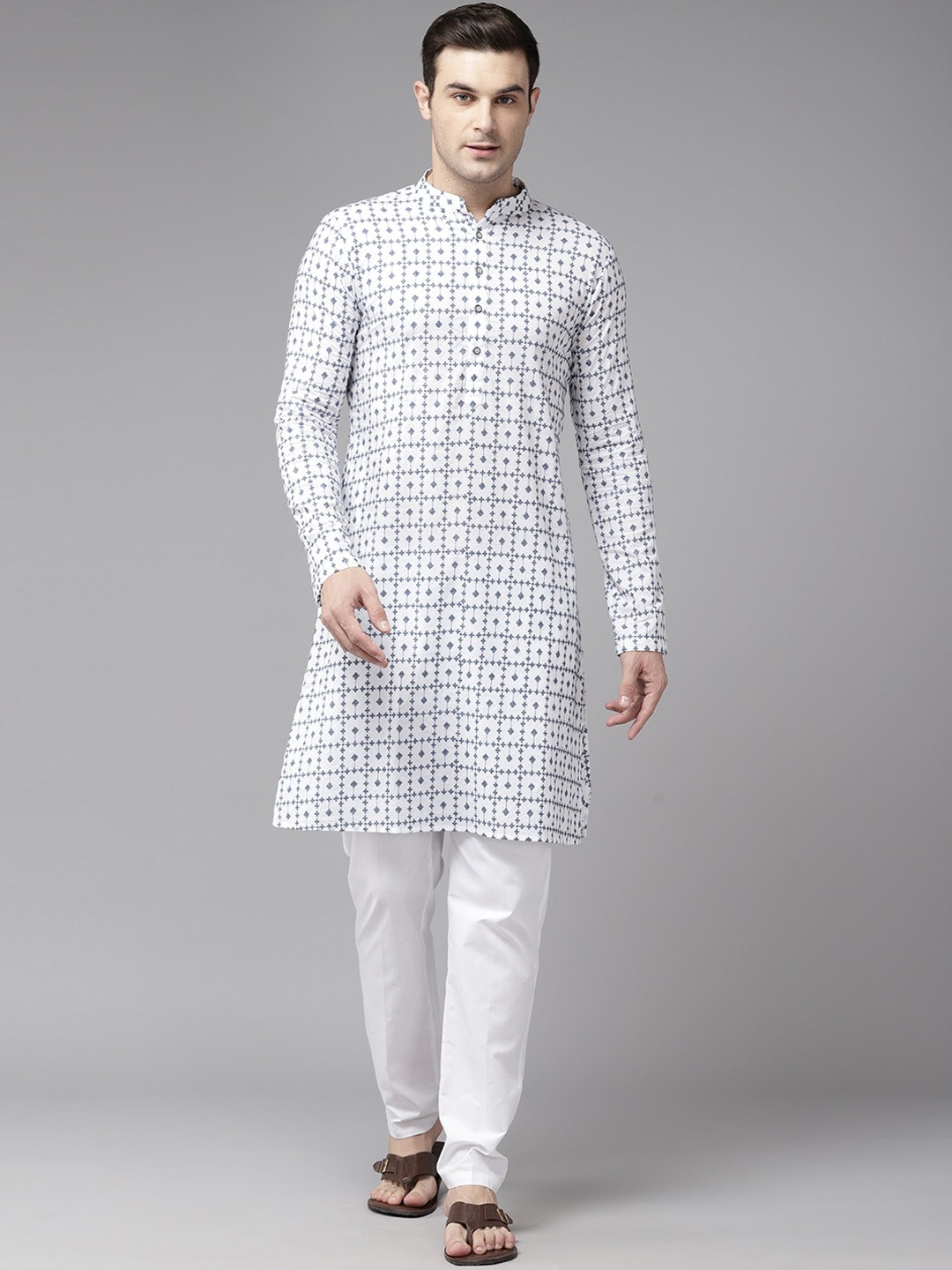 

See Designs Ethnic Motifs Embroidered Thread Work Pure Cotton Straight Kurta, White