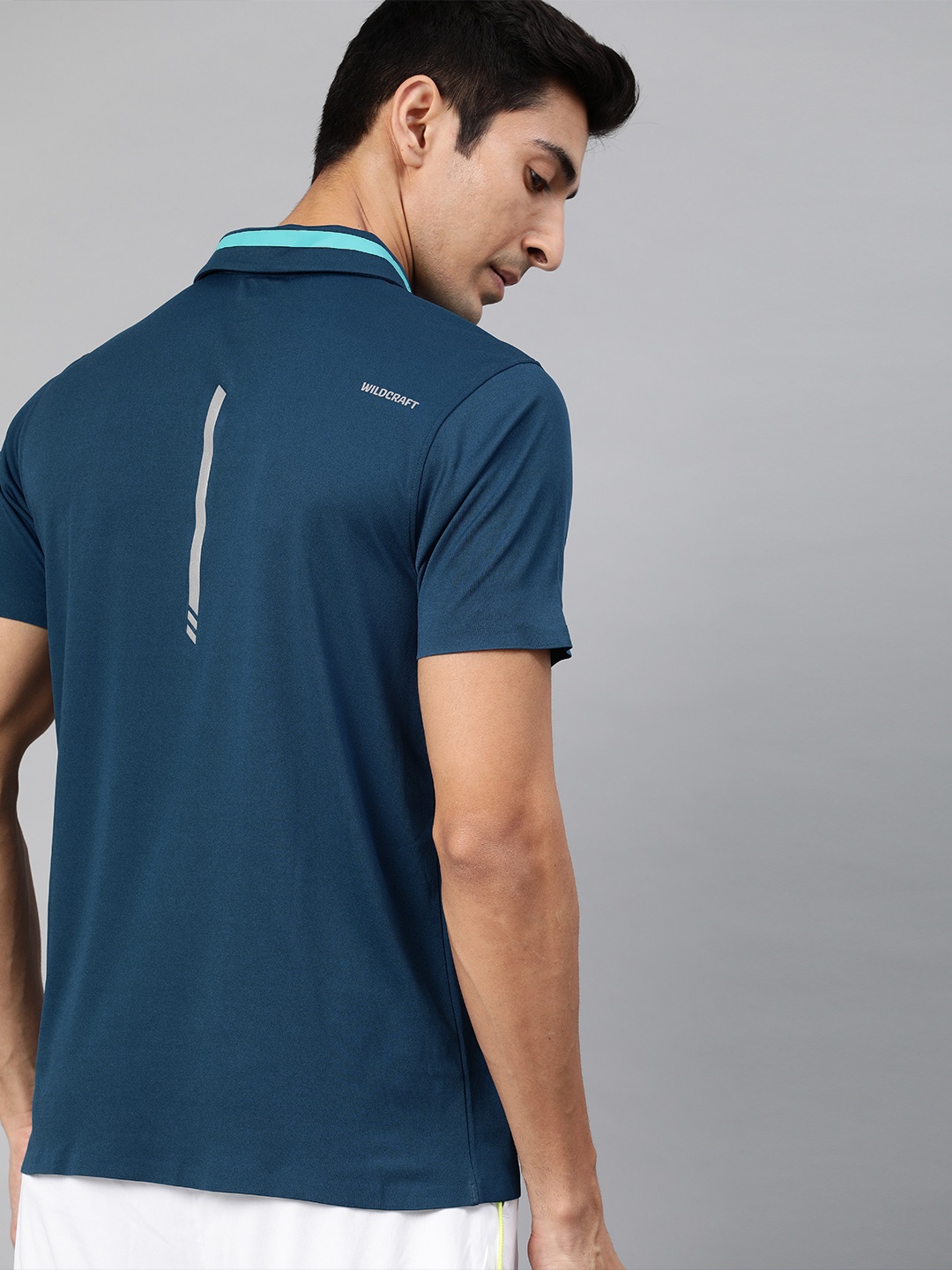 

Wildcraft Men Navy Blue Solid Polo Collar T-shirt