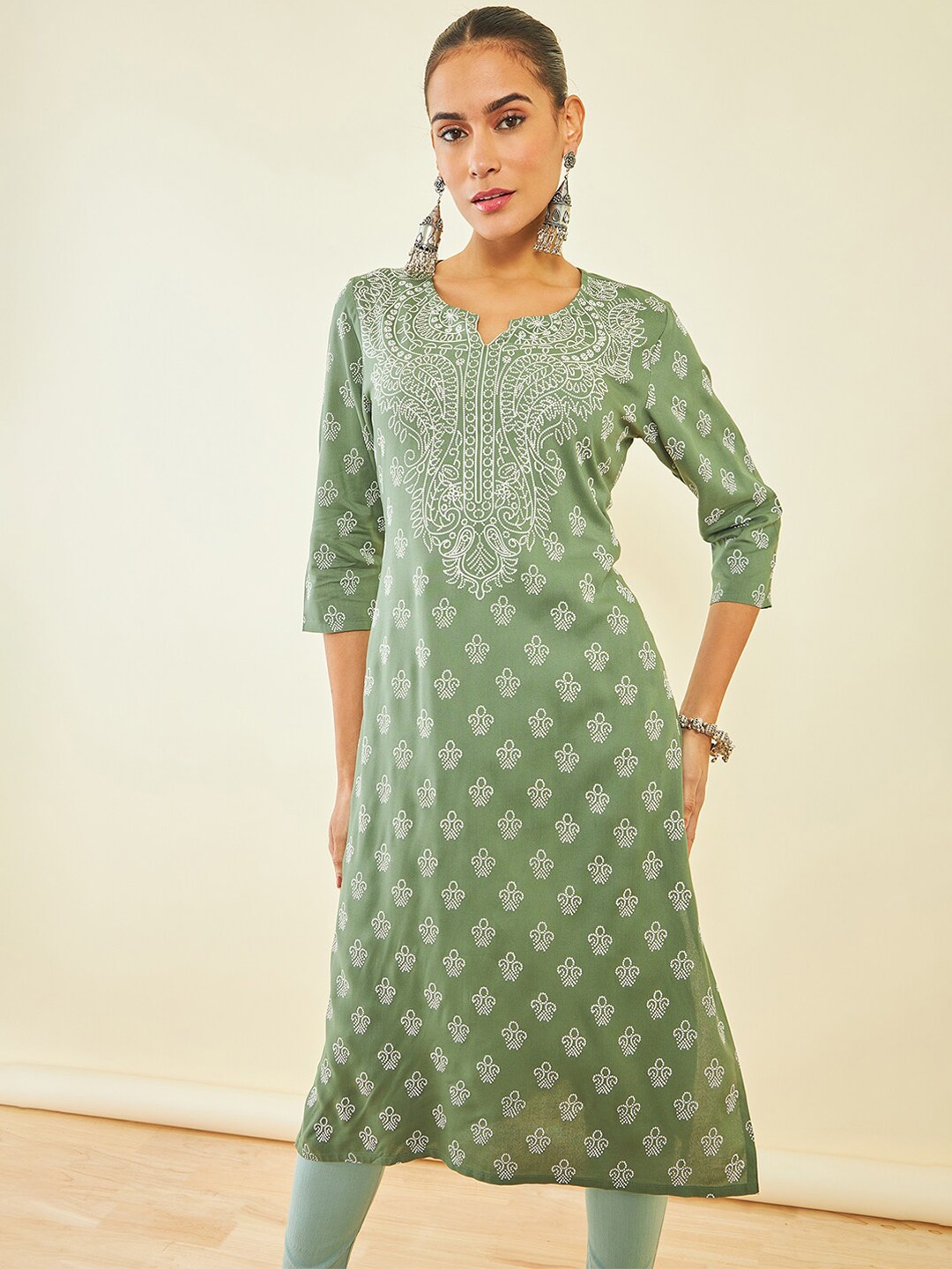 

Soch Olive Green Ethnic Motifs Printed Round Neck Regular Kurta