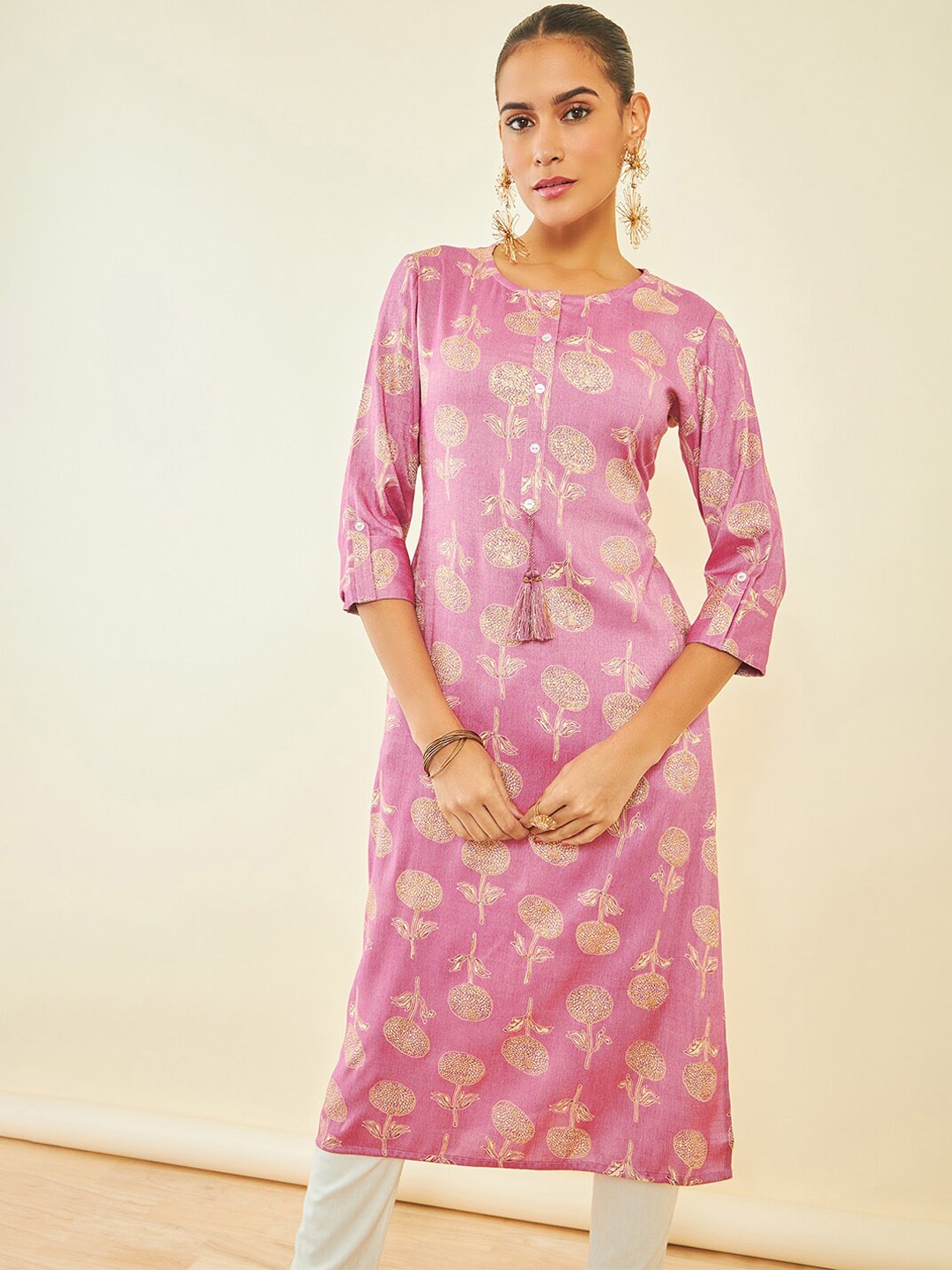 

Soch Pink Floral Printed Round Neck Thread Work Regular Kurta