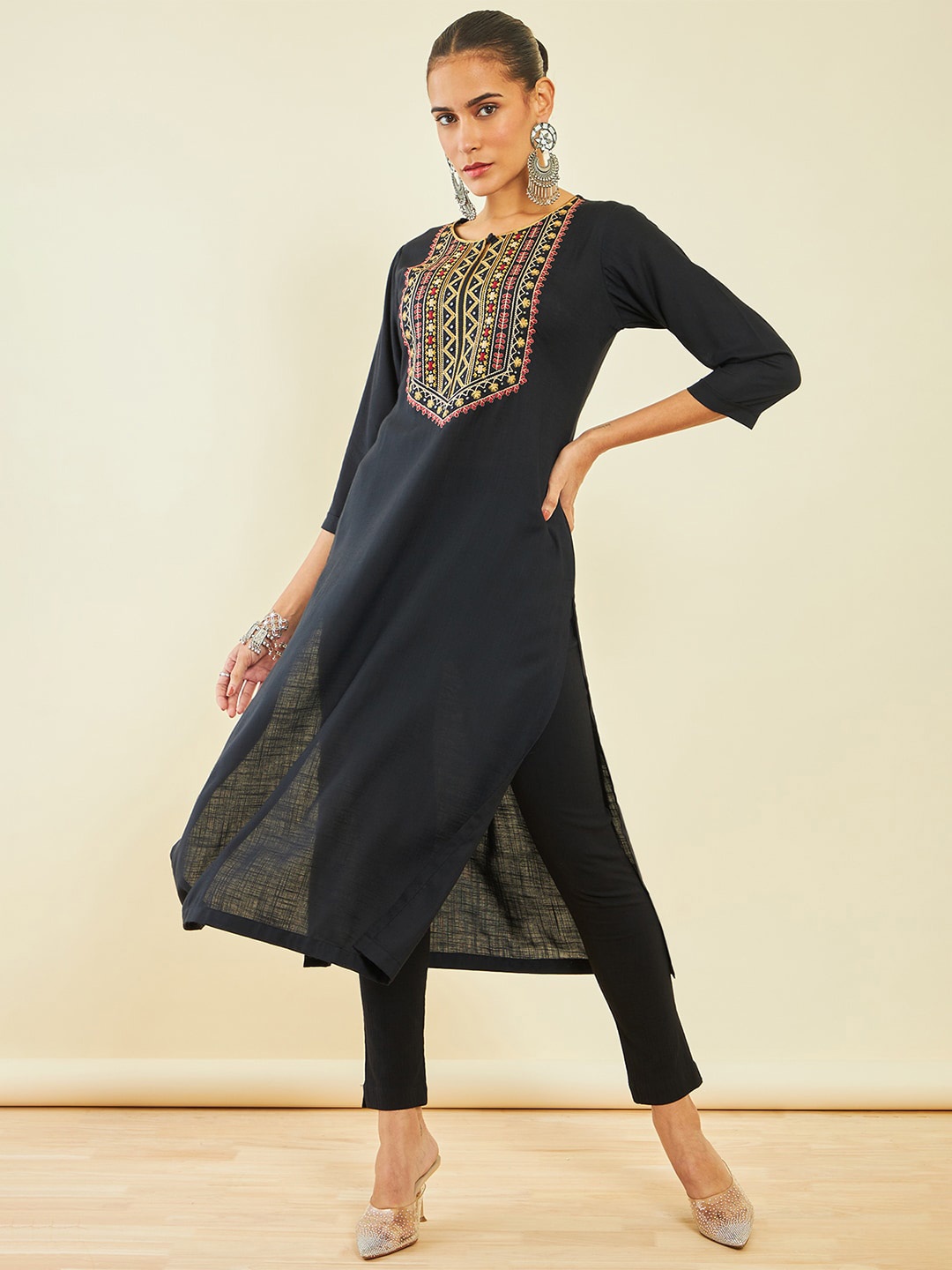 

Soch Round Neck Thread Work Kurta, Black