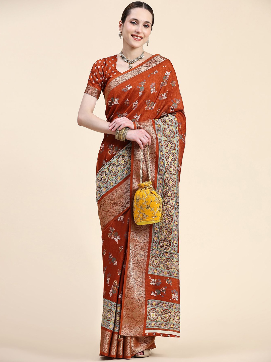 

Phenav Floral Zari Silk Blend Saree, Orange