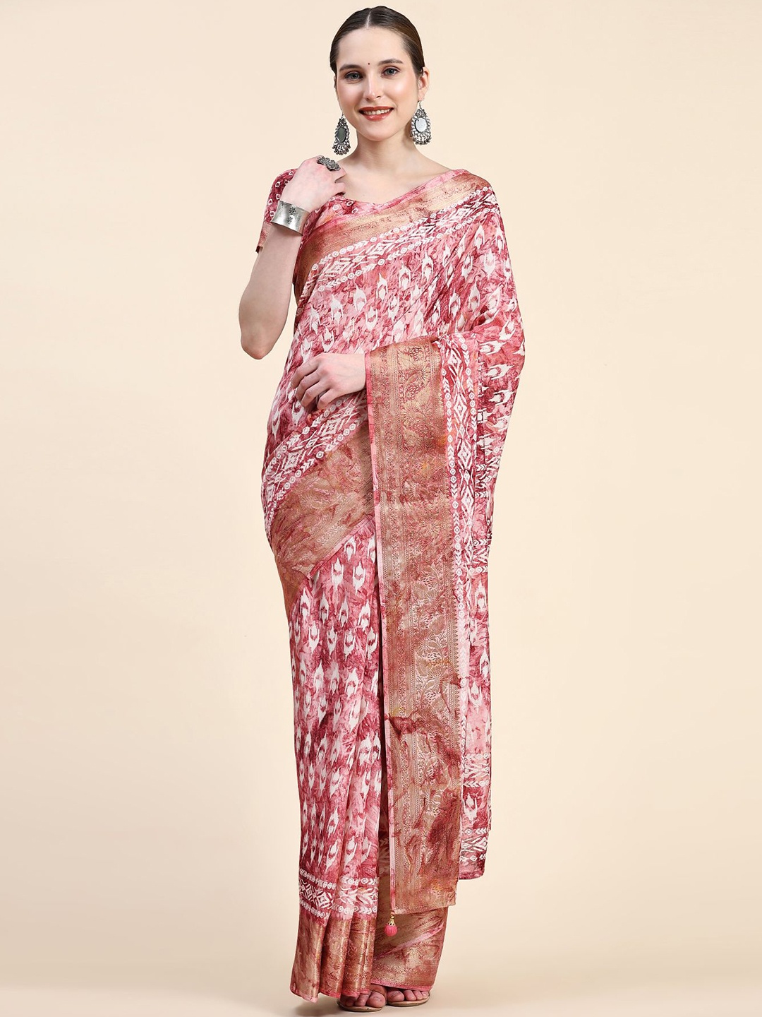 

Phenav Ethnic Motifs Printed Zari Silk Blend Saree, Red