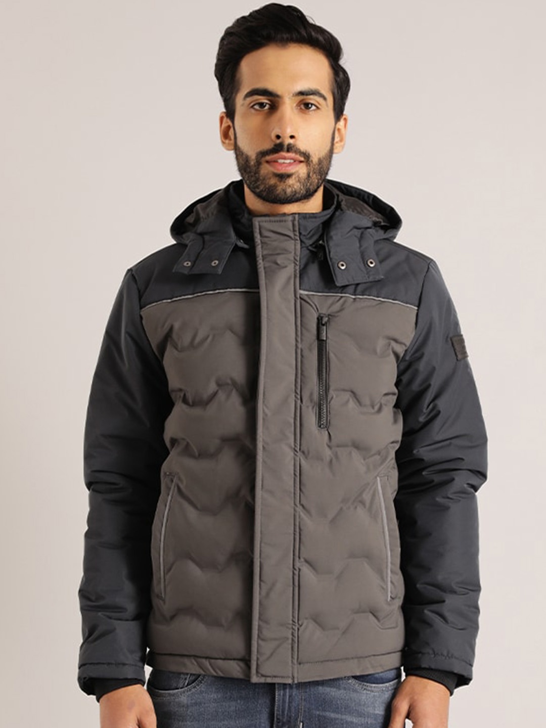 

Indian Terrain Colourblocked Lightweight Padded Jacket, Grey