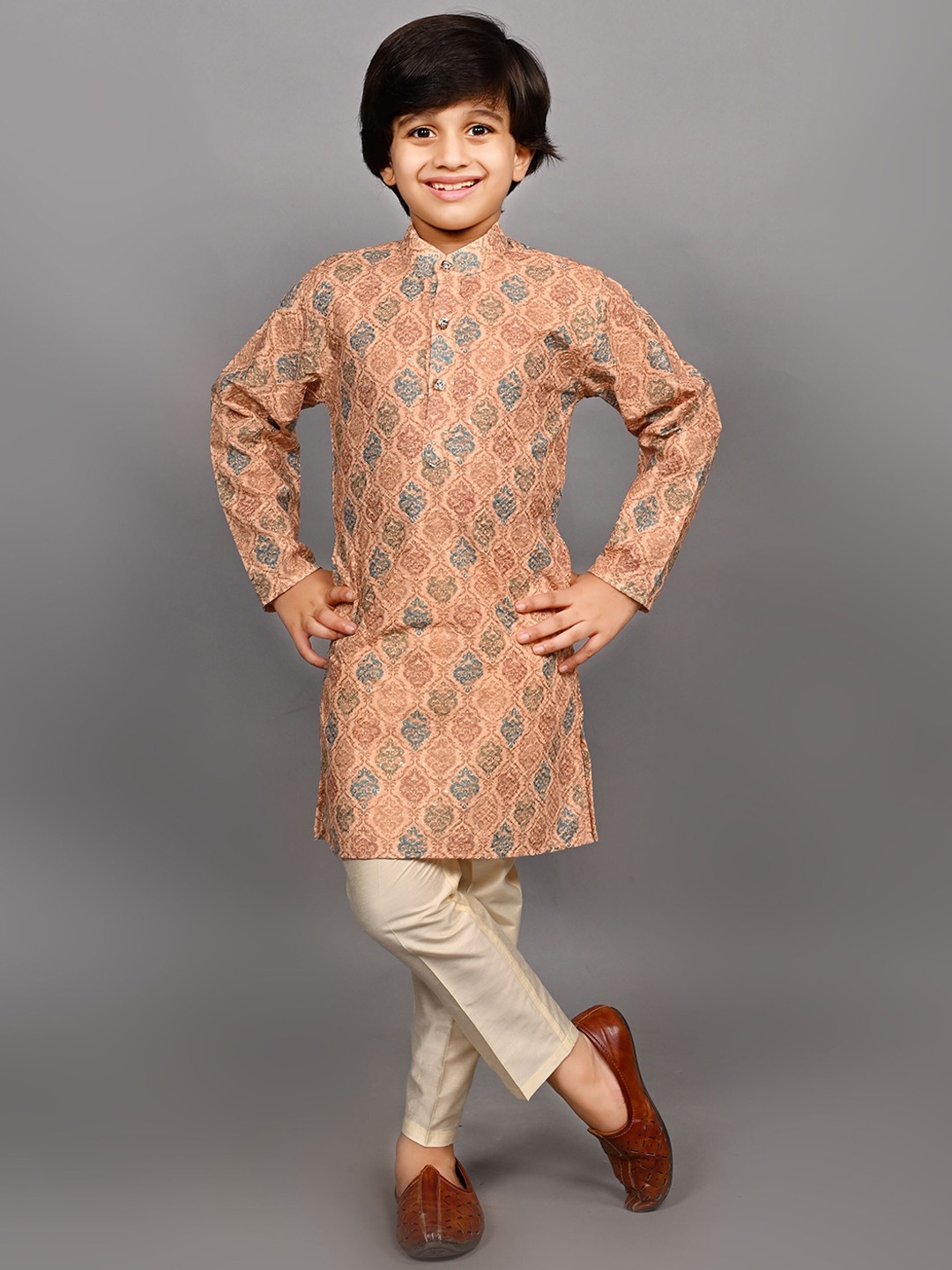 

ahhaaaa Boys Ethnic Motifs Embroidered Band Collar Pure Cotton Kurta with Pyjamas, Orange