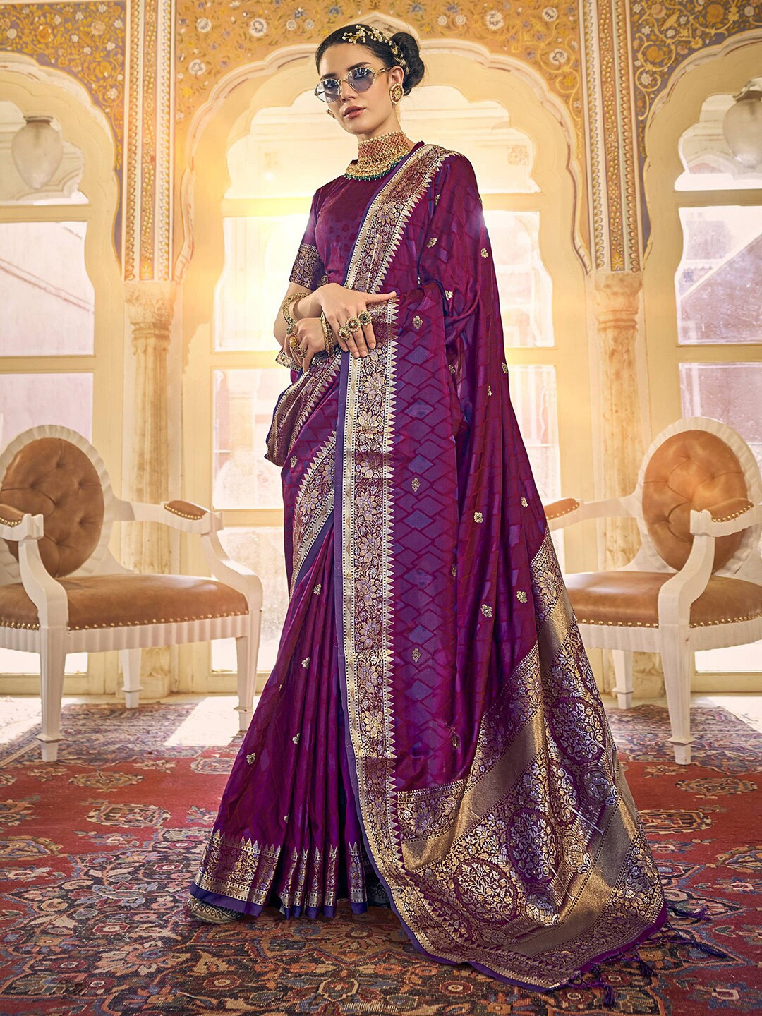 

Satrani Woven Design Zari Art Silk Saree, Burgundy