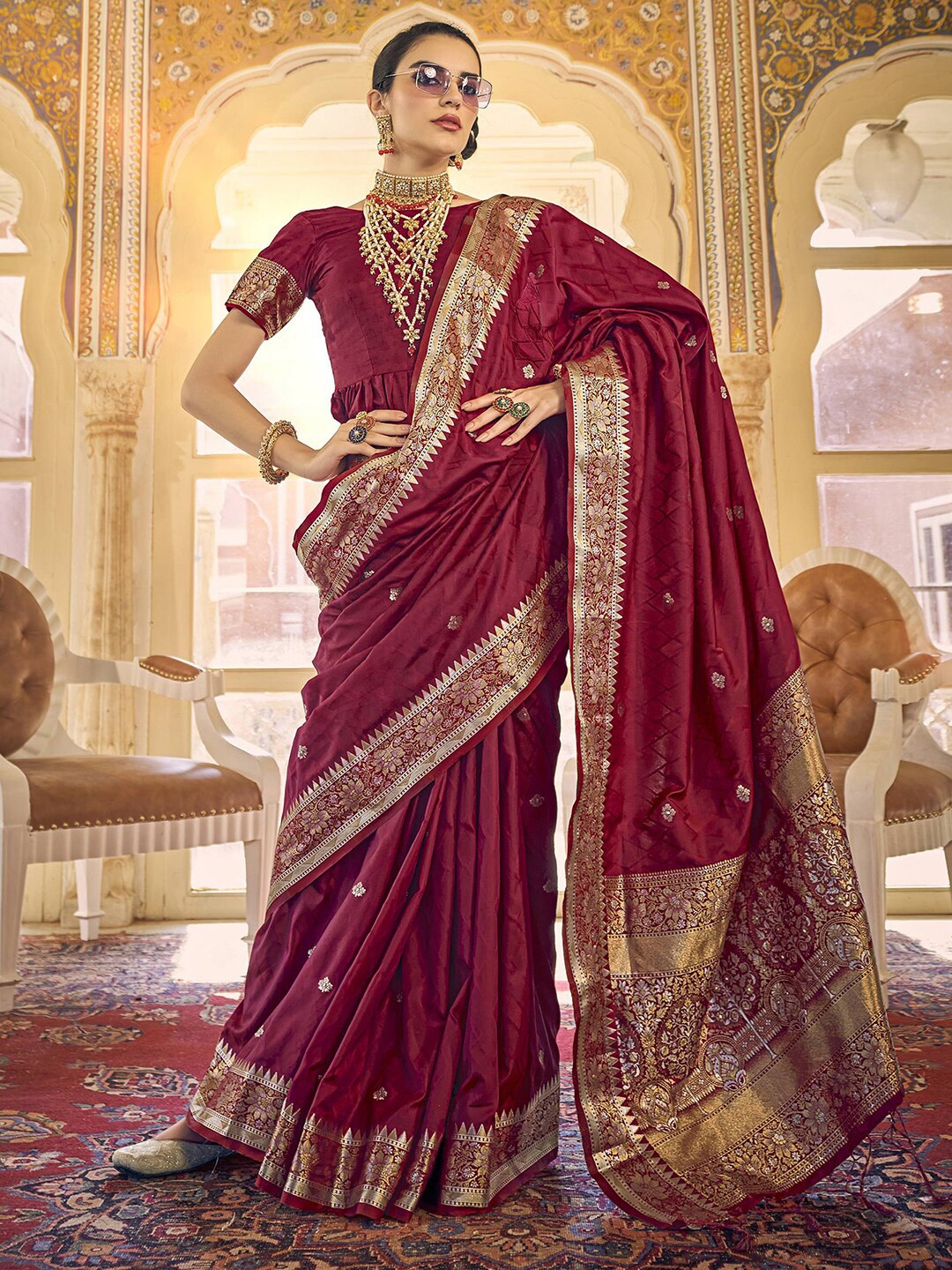 

Satrani Woven Design Zari Art Silk Saree, Maroon