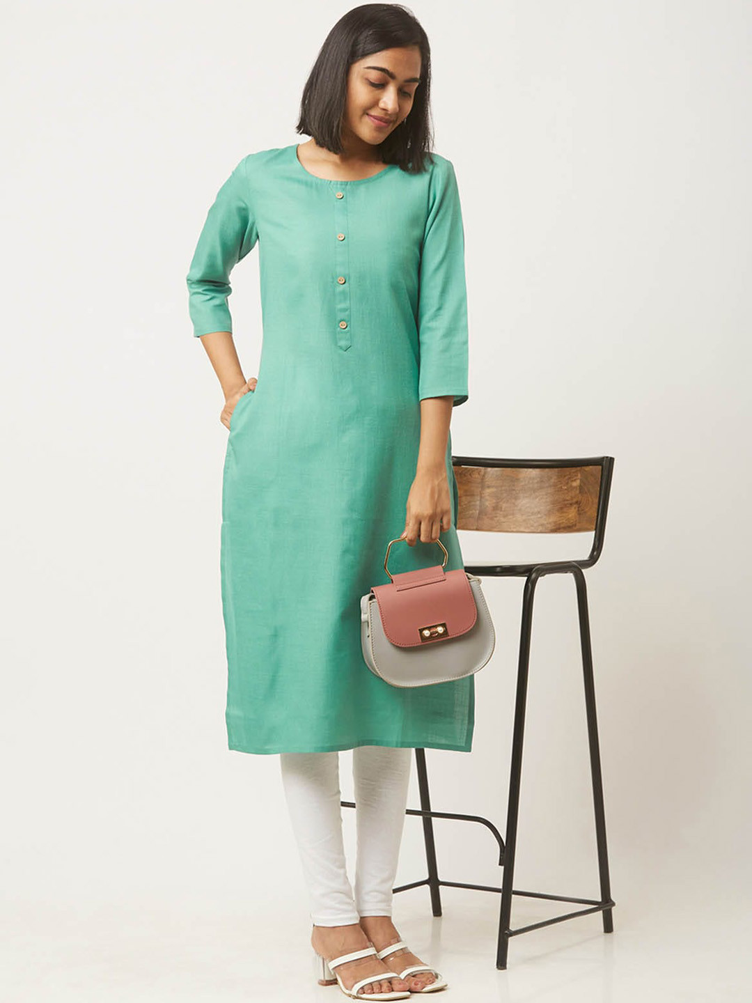 

ODETTE Round Neck Three-Quarter Sleeves Straight Kurta, Sea green
