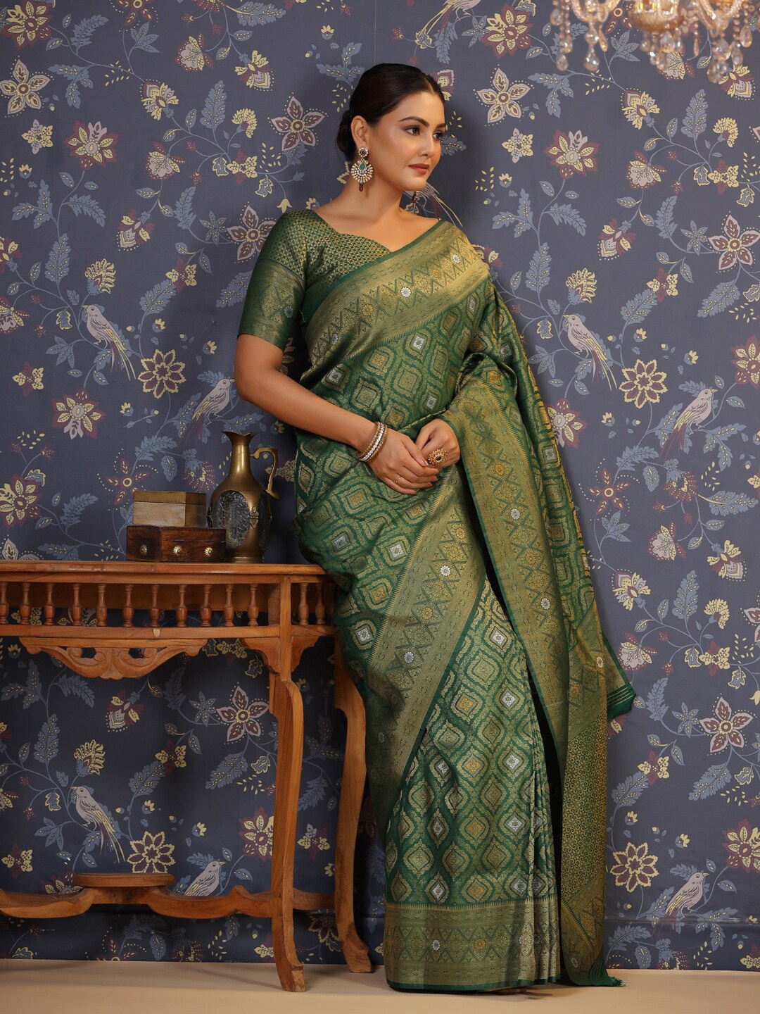 

House of Pataudi Ethnic Motifs Woven-Design Saree, Green