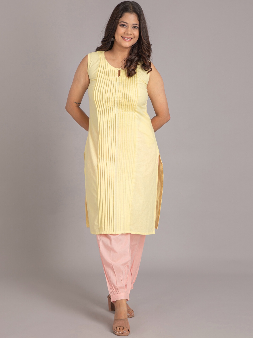 

SUTI Keyhole Neck Pleated Pure Cotton Kurta with Trousers, Yellow