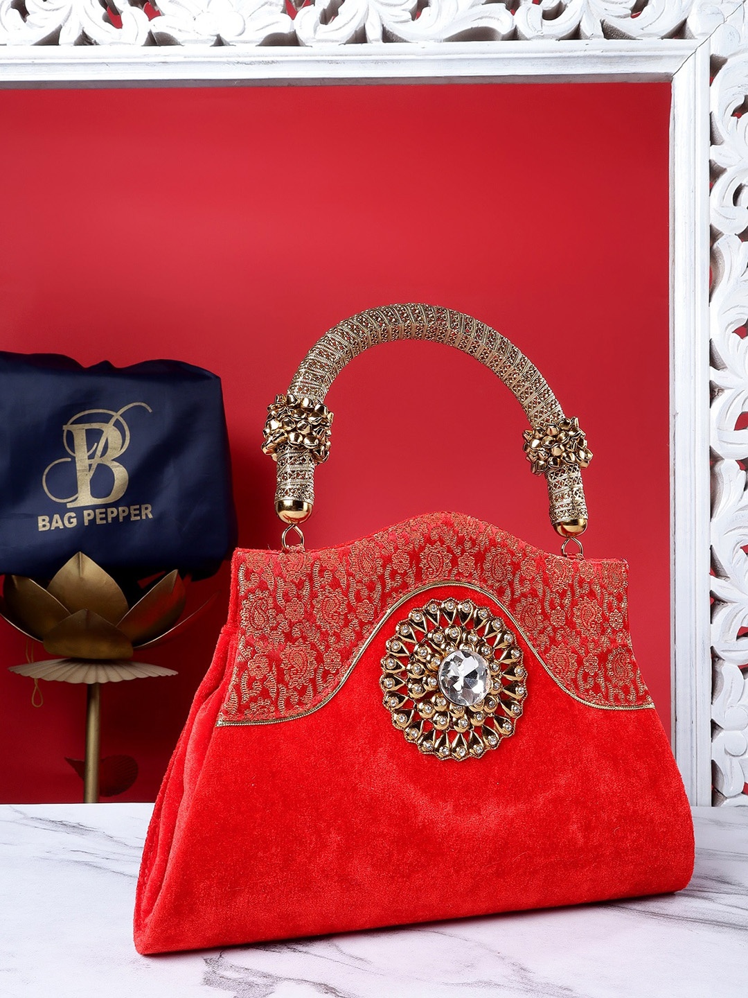 

Bag Pepper Embellished Structured Handheld Bag, Red