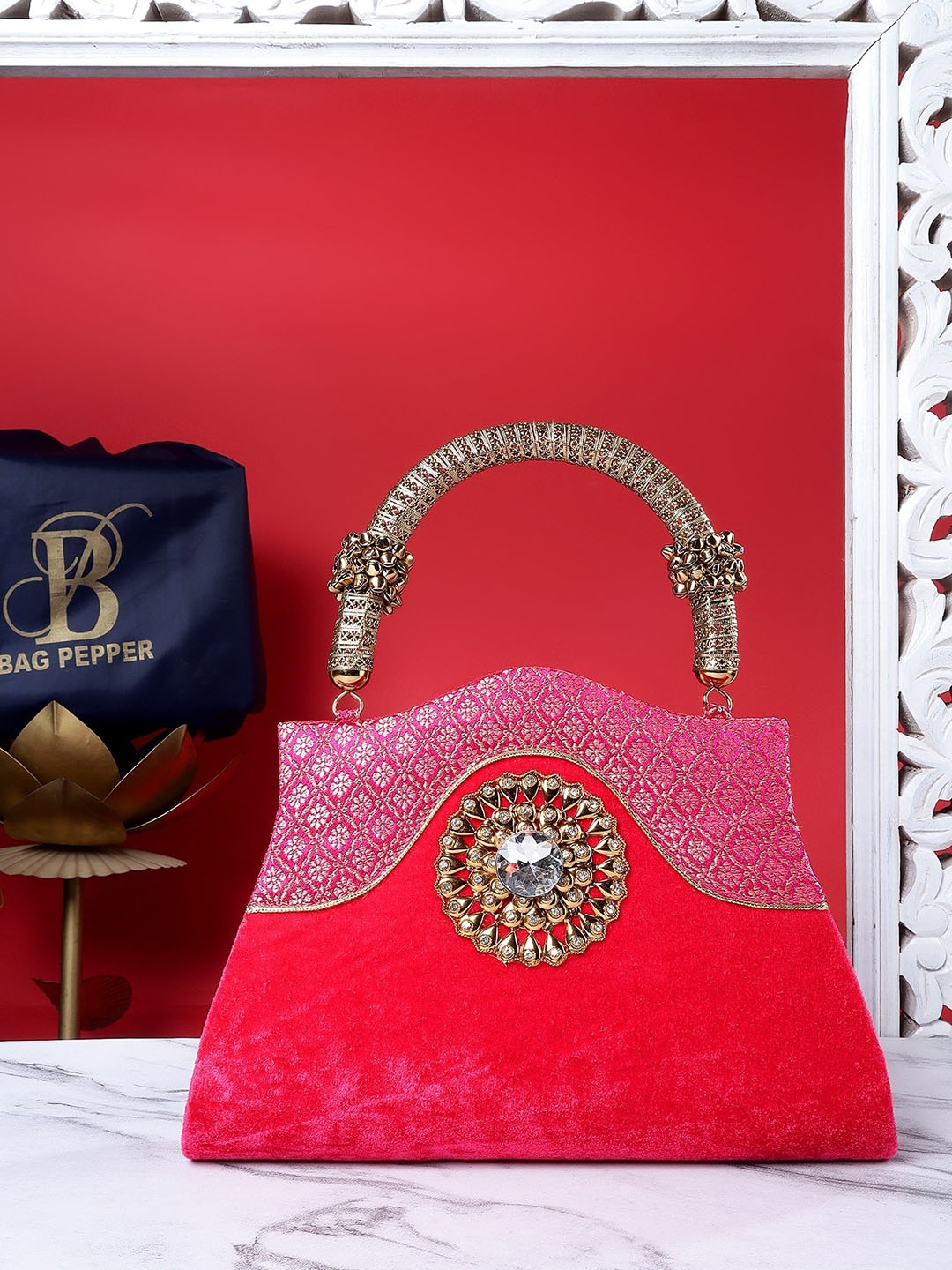 

Bag Pepper Embellished PU Structured Handheld Bag, Pink