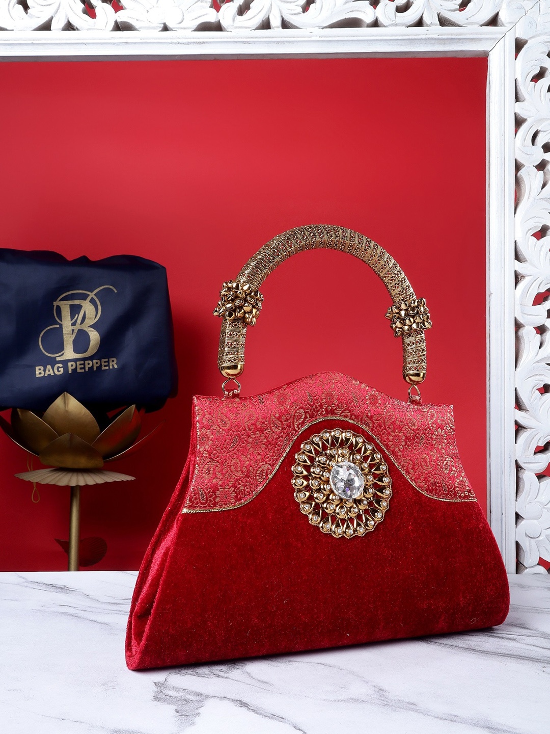 

Bag Pepper Embellished Structured Handheld Bag, Maroon
