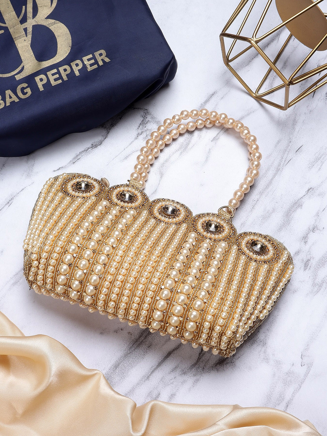 

Bag Pepper Embellished Handheld Bag, Gold