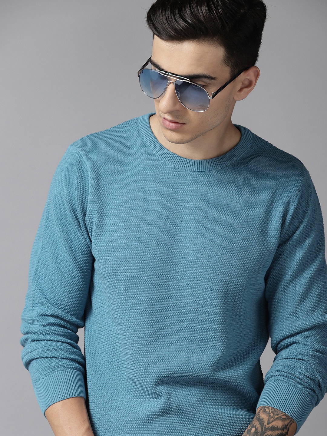 Roadster Men Solid Cotton Pullover, Turquoise blue