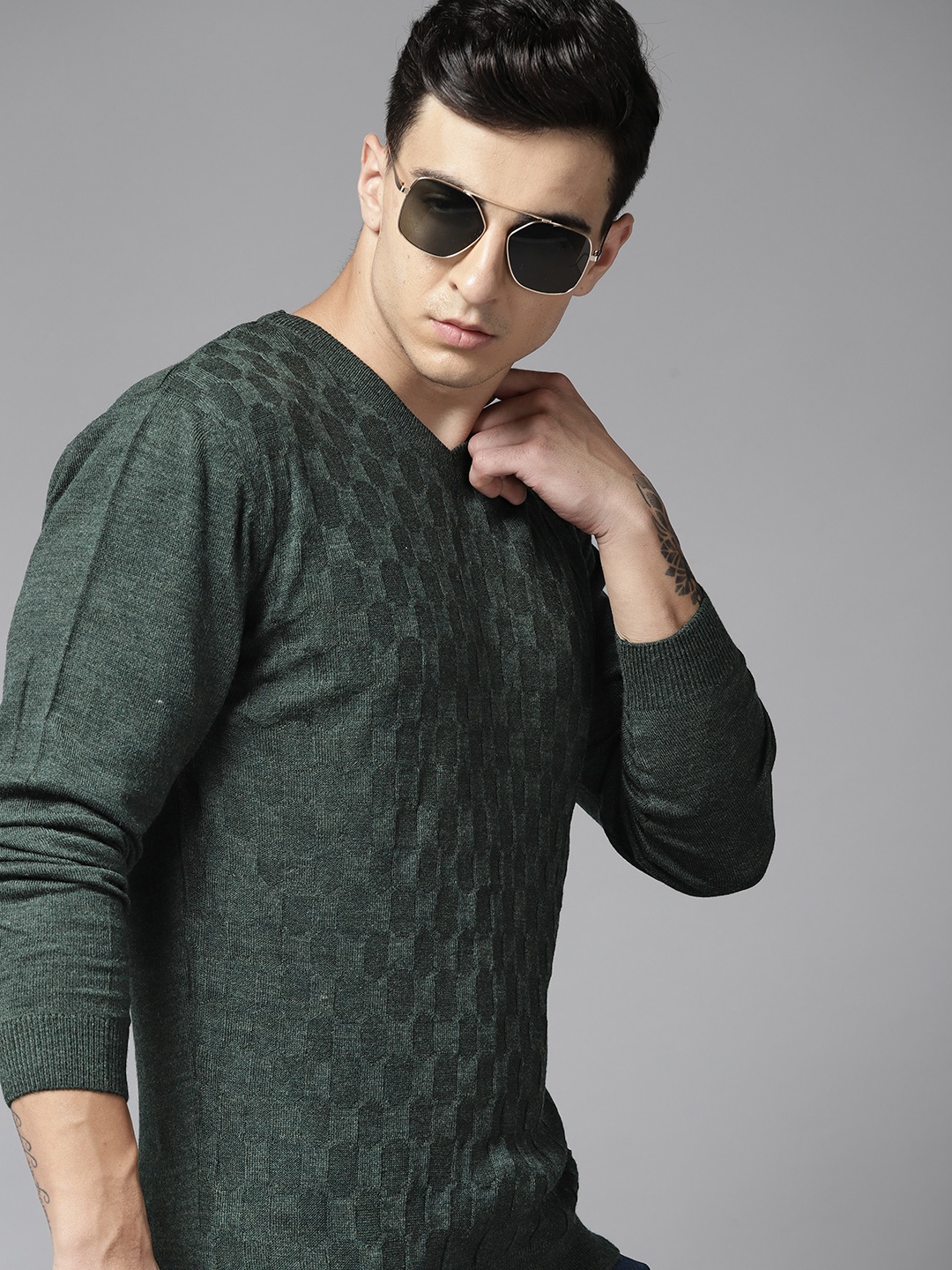 

Roadster Men Geometric Pullover, Green