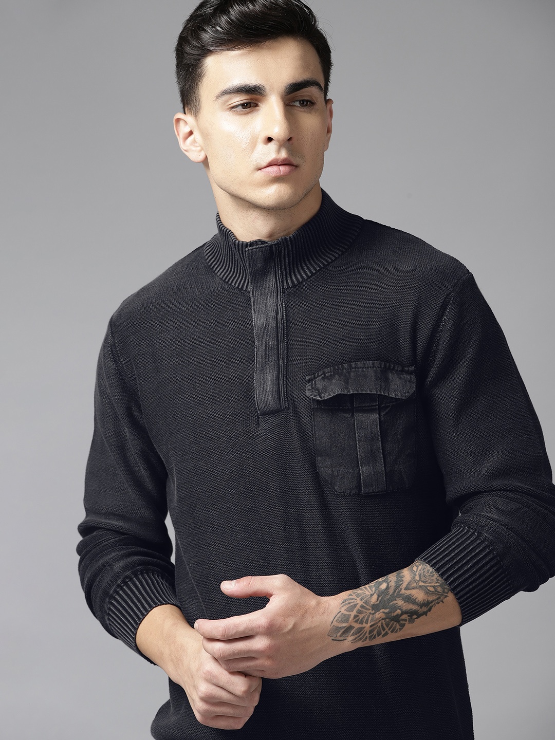 Roadster Men Solid Cotton Pullover, Black