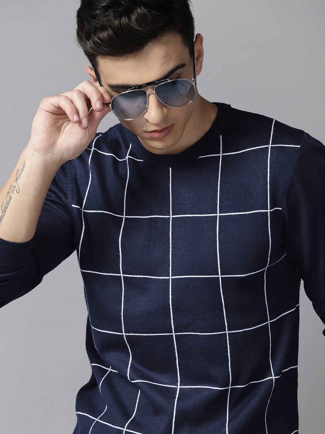 

Roadster Men Checked Acrylic Pullover, Navy blue