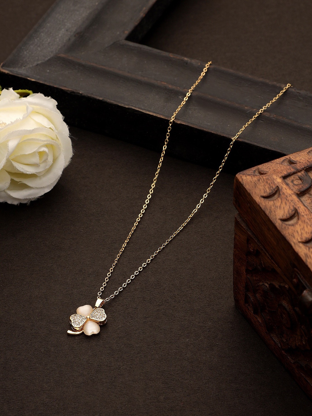 

Mali Fionna Gold-Plated Stone-Studded Pendant With Chain